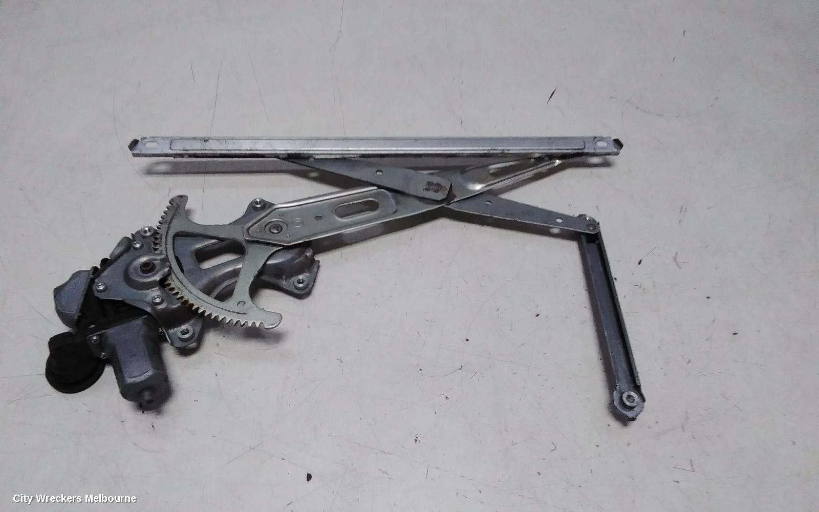 TOYOTA ESTIMA LEFT FRONT WINDOW REG/MOTOR, XR30/XR40 00-06