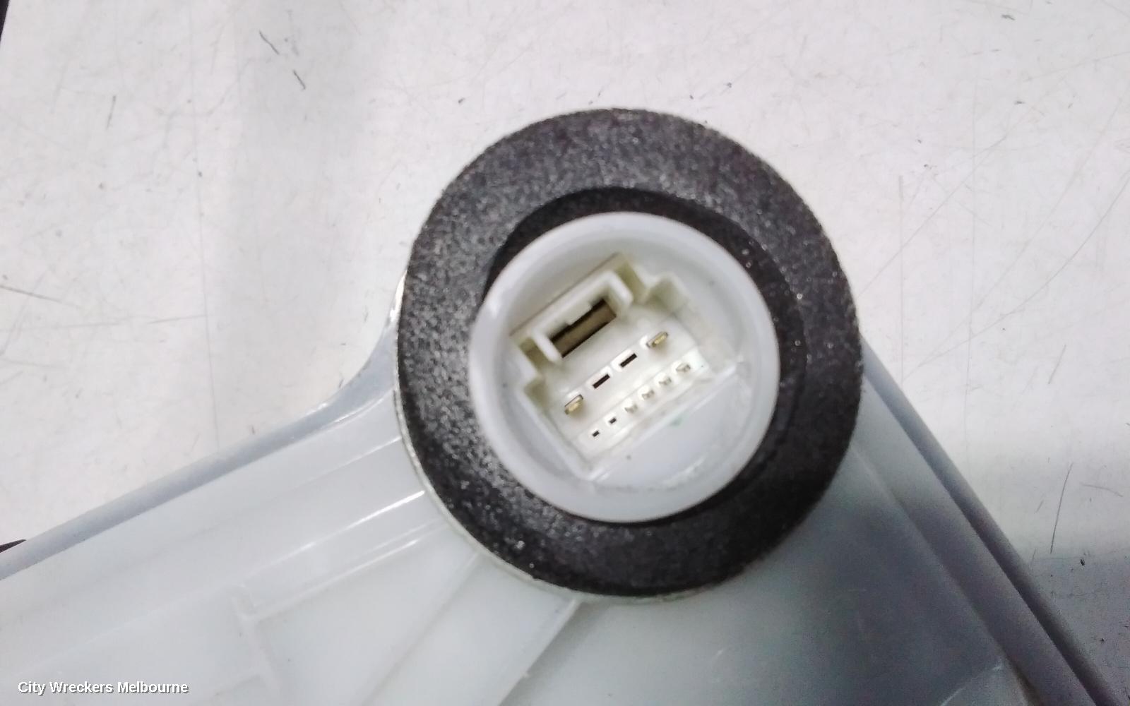 TOYOTA KLUGER DOOR/BOOT/GATE LOCK, RIGHT FRONT DOOR LOCK, GSU50/GSU55, 12/2013 - 02/2021