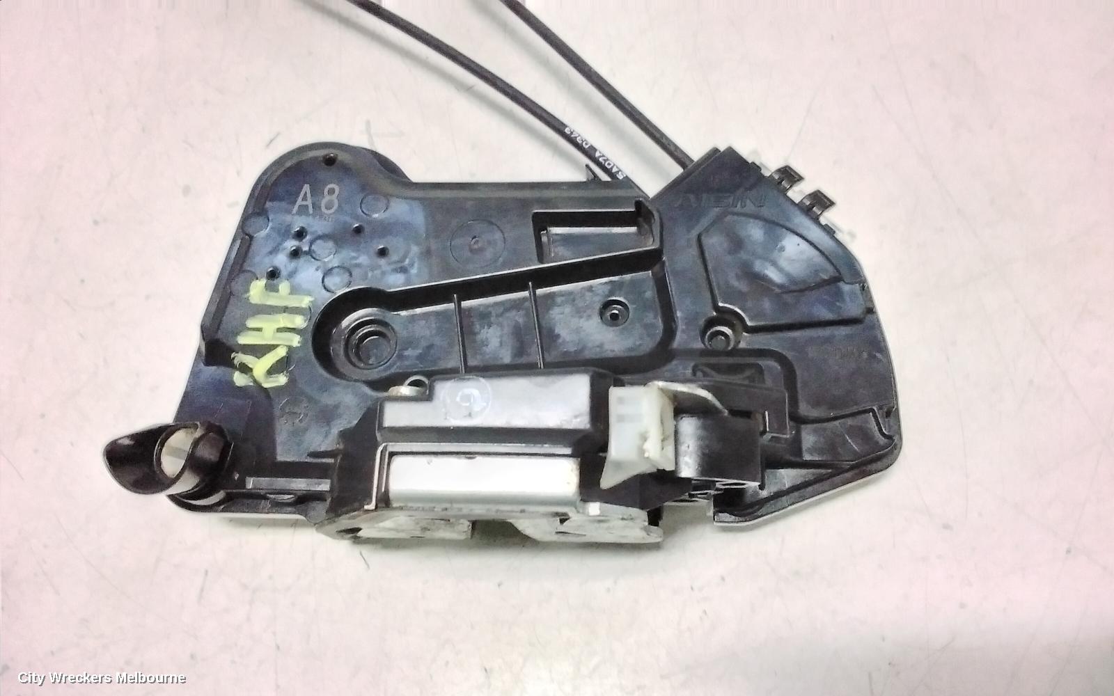 TOYOTA KLUGER DOOR/BOOT/GATE LOCK, RIGHT FRONT DOOR LOCK, GSU50/GSU55, 12/2013 - 02/2021