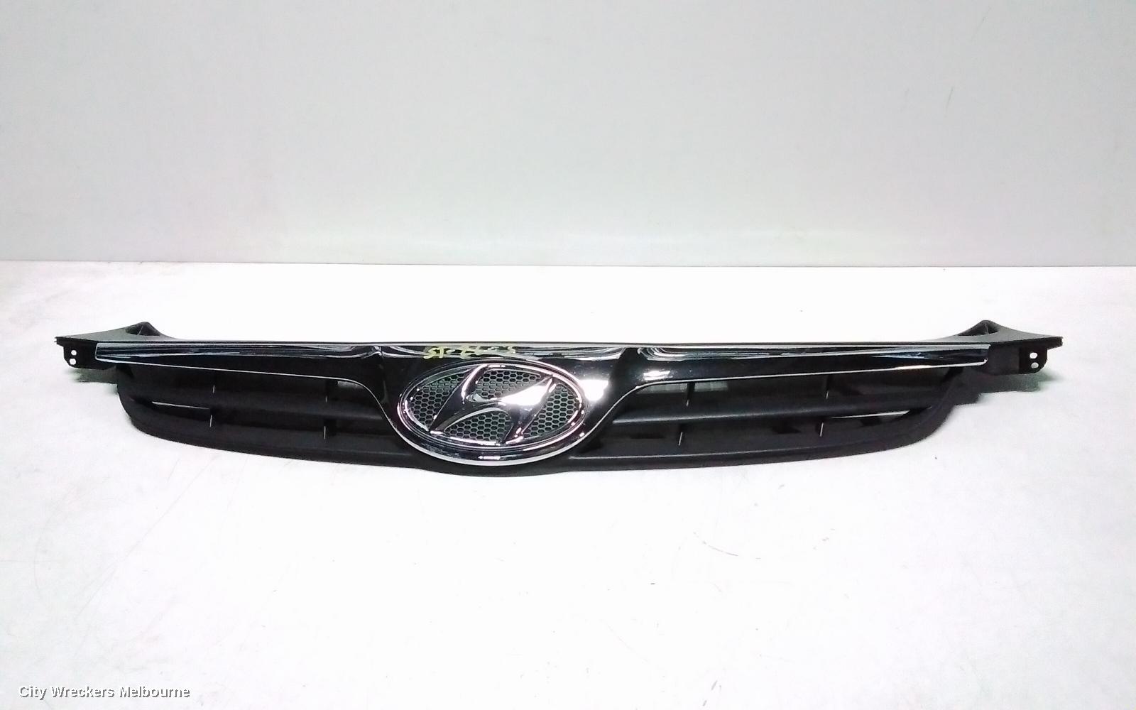 HYUNDAI I20 GRILLE, PB, RADIATOR GRILLE, 07/2010 - 03/2012