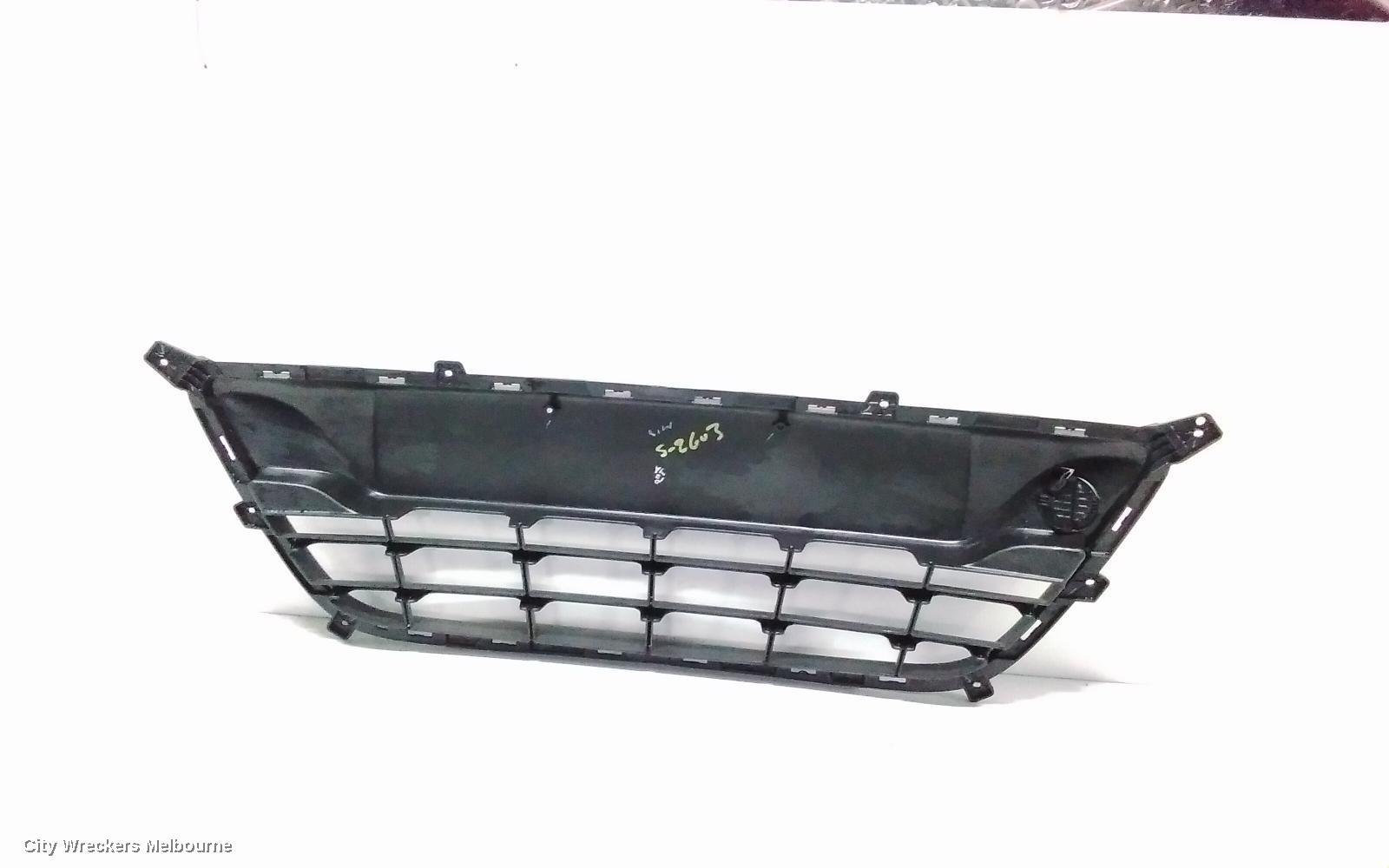 HYUNDAI I20 GRILLE, PB, BUMPER GRILLE, 07/2010 - 03/2012