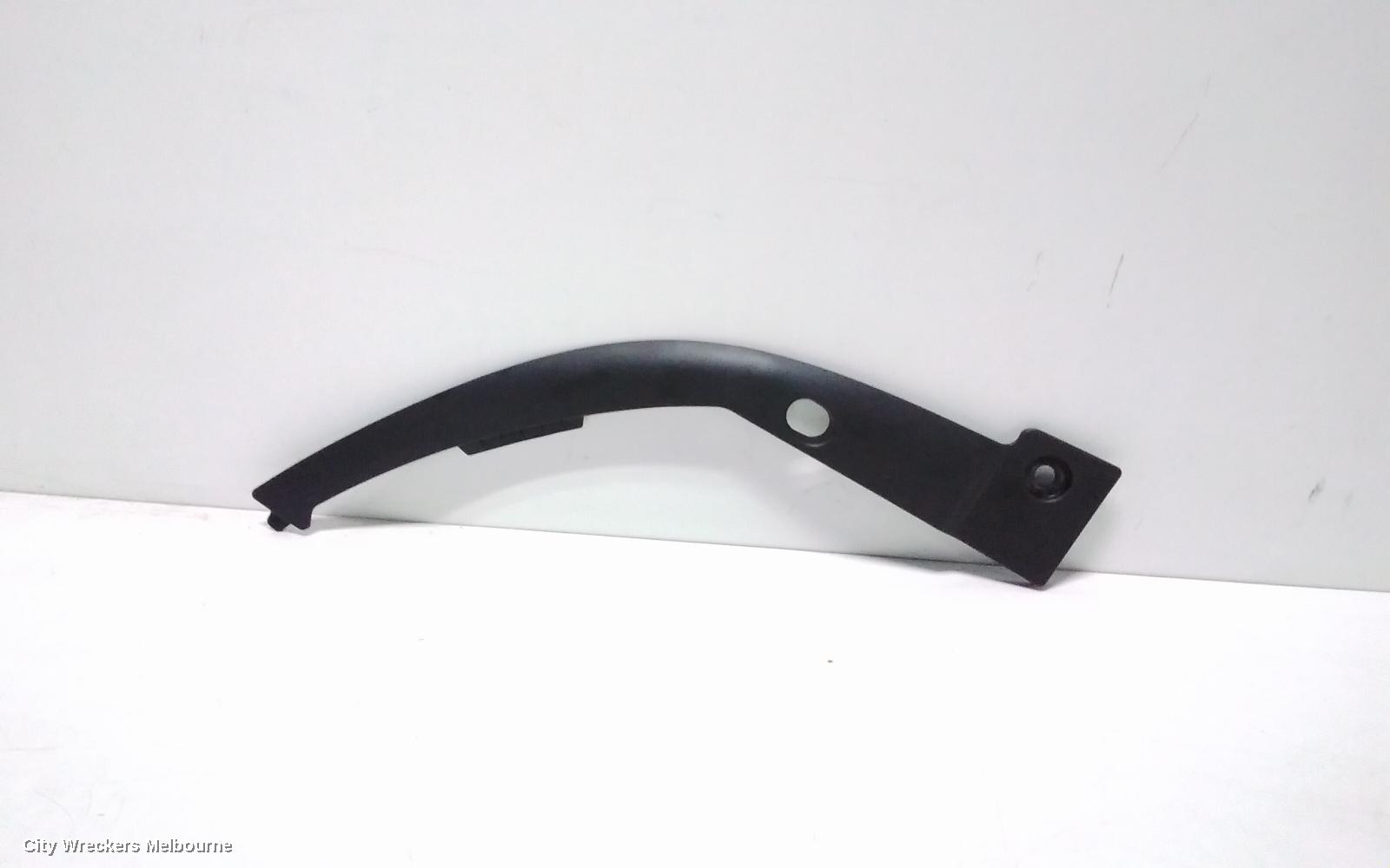 LAND ROVER RANGEROVER SPORT, L494, 12/2013 - 04/2022, RIGHT SIDE TOP OF HEADLIGHT : 115927