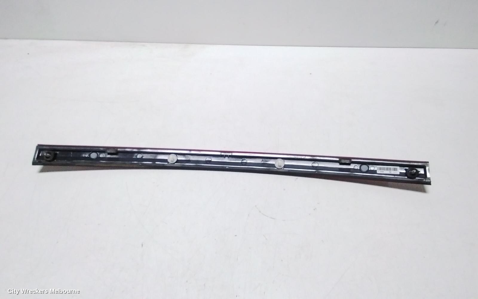 KIA SPORTAGE REAR GARNISH, TAILGATE LAMP (CENTRE), QL, 07/2018 - 08/2021