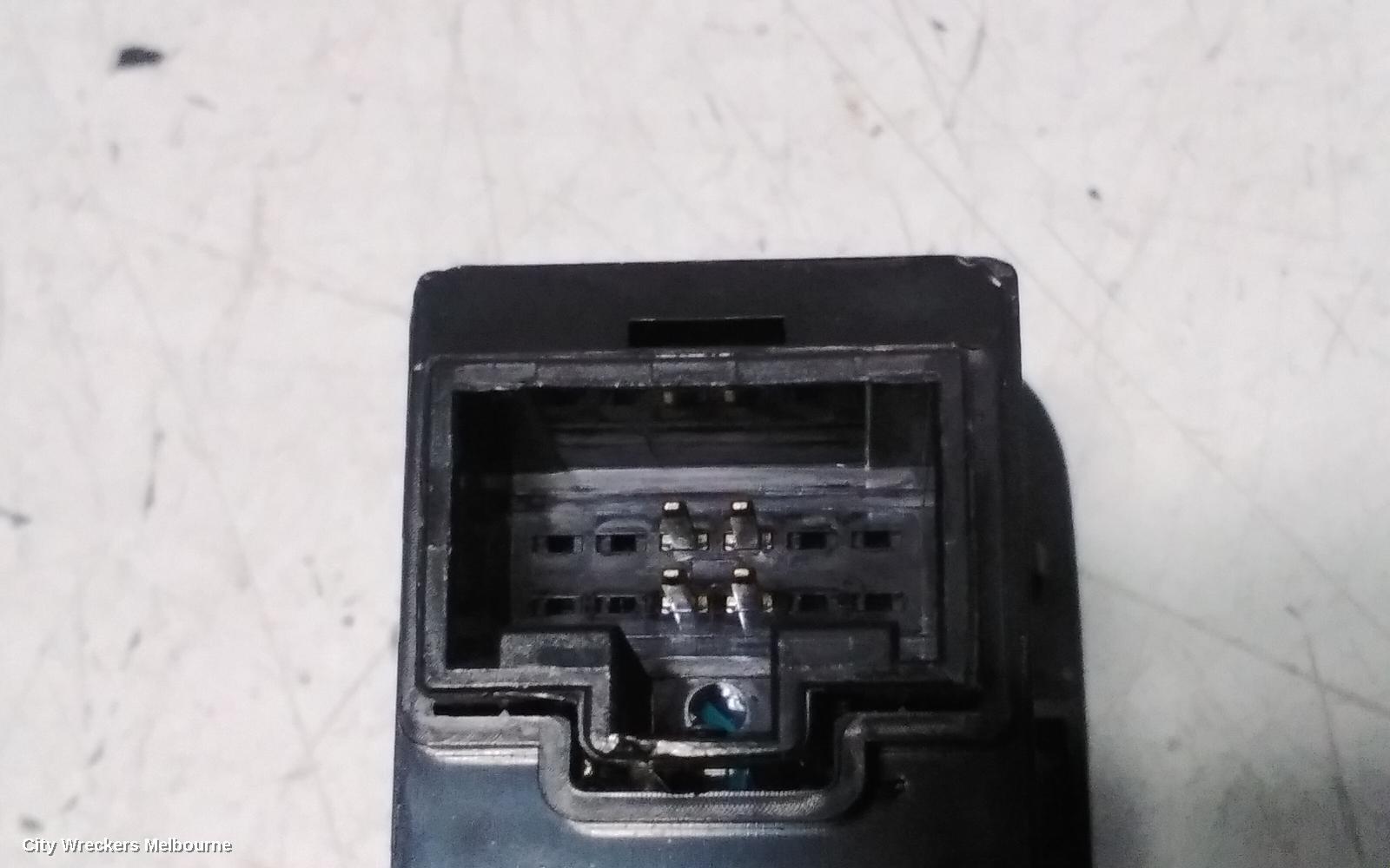 KIA SPORTAGE, QL, 10/2015 - 08/2021, TAILGATE LIFE POWER SWITCH ~ 49X59P-1300: 115934