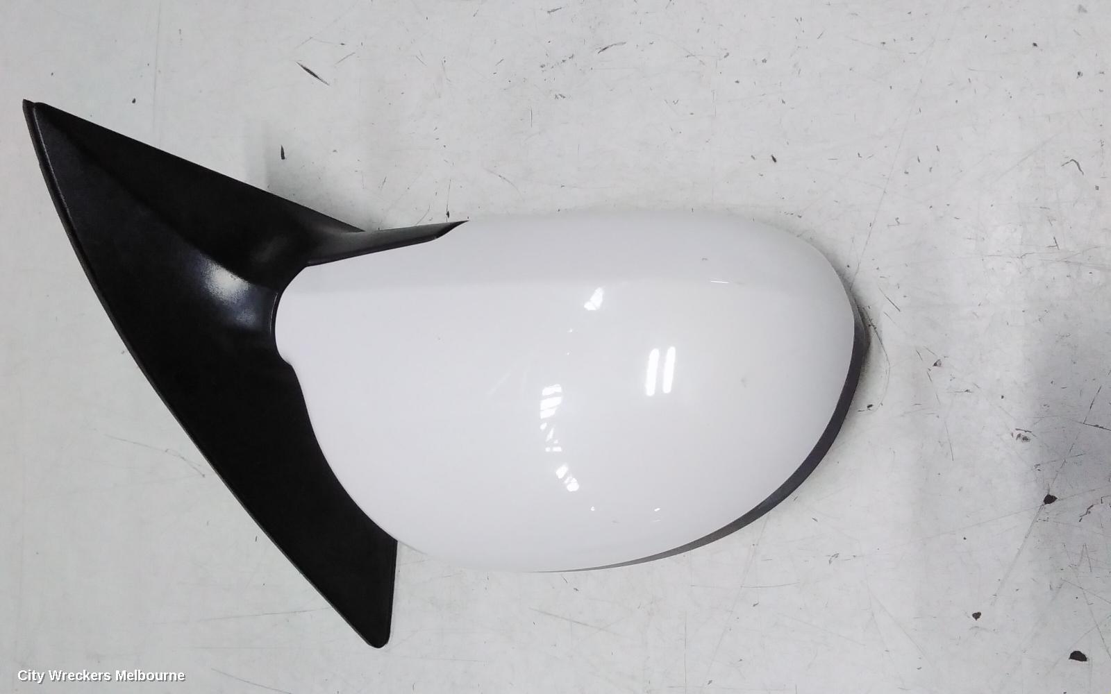HYUNDAI I30 RIGHT DOOR MIRROR, FD, COLOUR CODED, POWER FOLD, NON FLASHER TYPE, 09/2007 - 04/2012