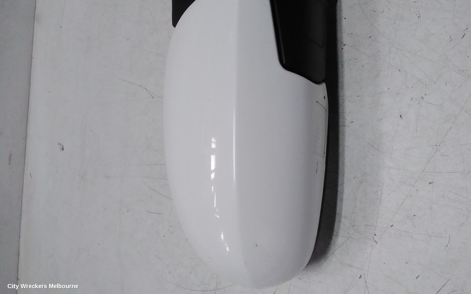 HYUNDAI I30 RIGHT DOOR MIRROR, FD, COLOUR CODED, POWER FOLD, NON FLASHER TYPE, 09/2007 - 04/2012