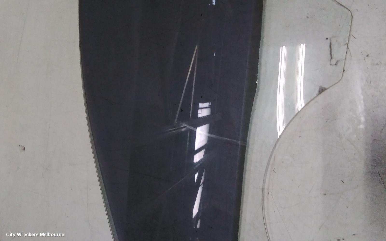 HYUNDAI I30 LEFT FRONT DOOR WINDOW, FD, HATCH, 09/2007 - 04/2012