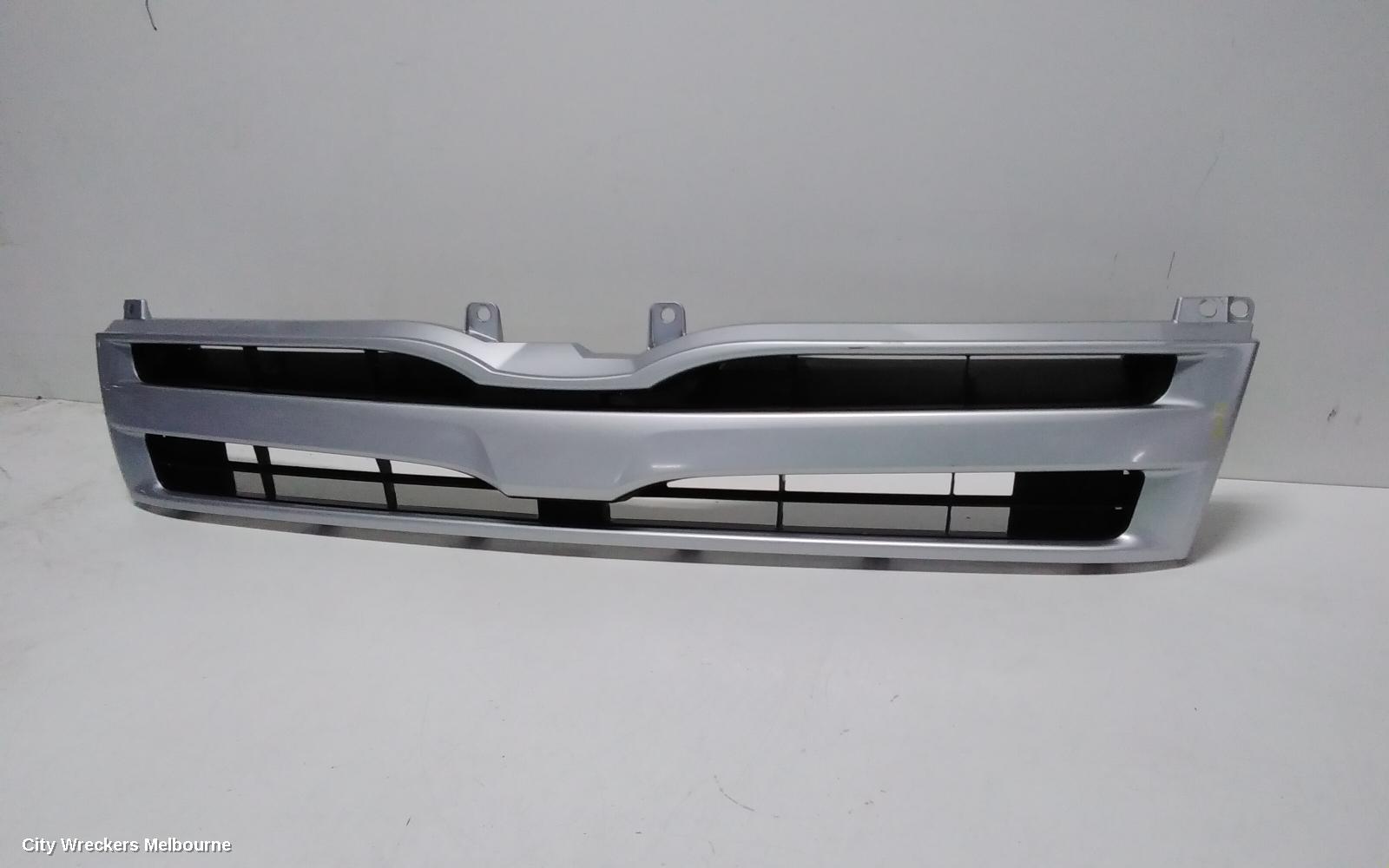 TOYOTA HIACE GRILLE, BUMPER GRILLE (CENTRE), TRH/KDH, SLWB, 08/2010 - 01/2014