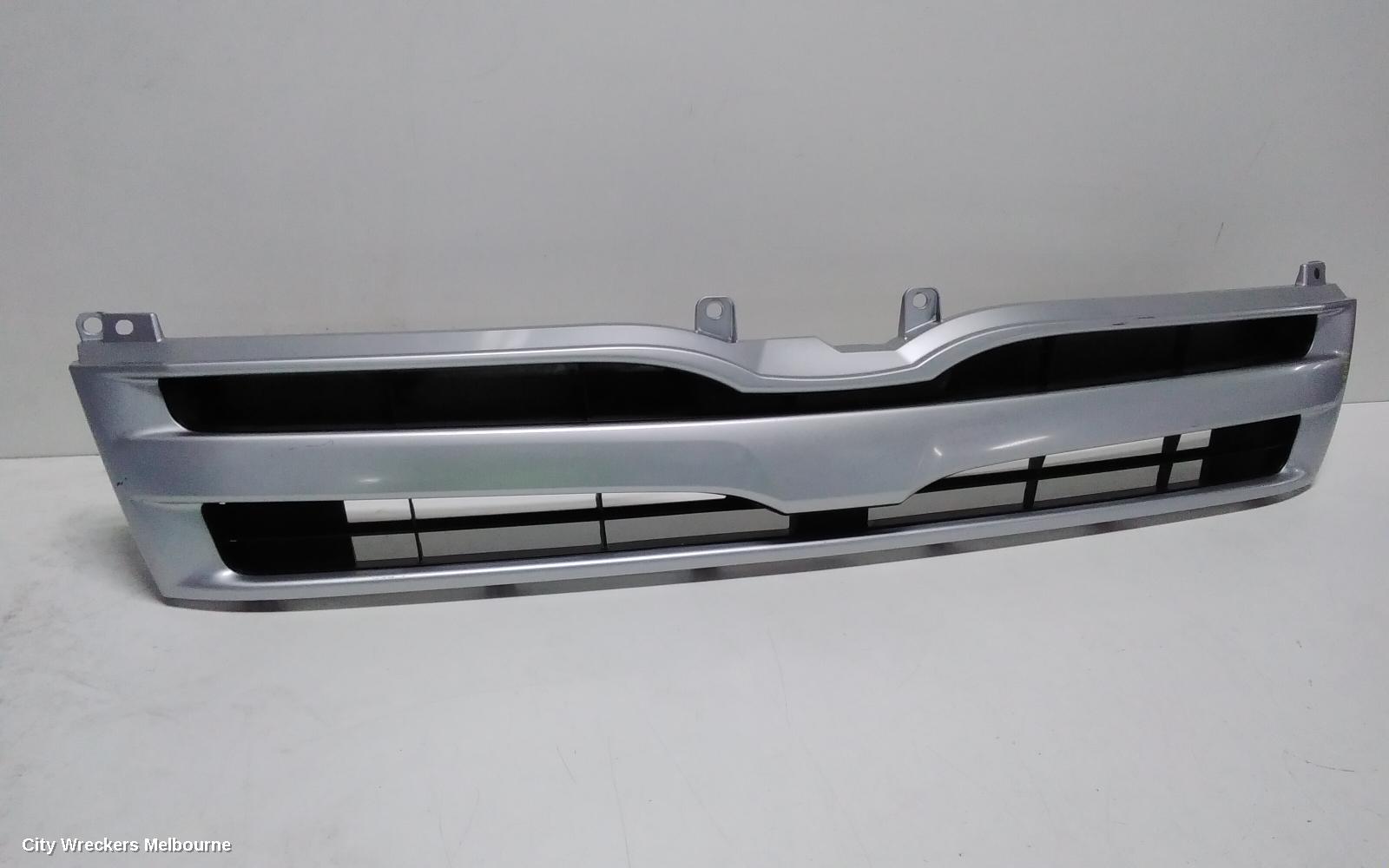 TOYOTA HIACE GRILLE, BUMPER GRILLE (CENTRE), TRH/KDH, SLWB, 08/2010 - 01/2014