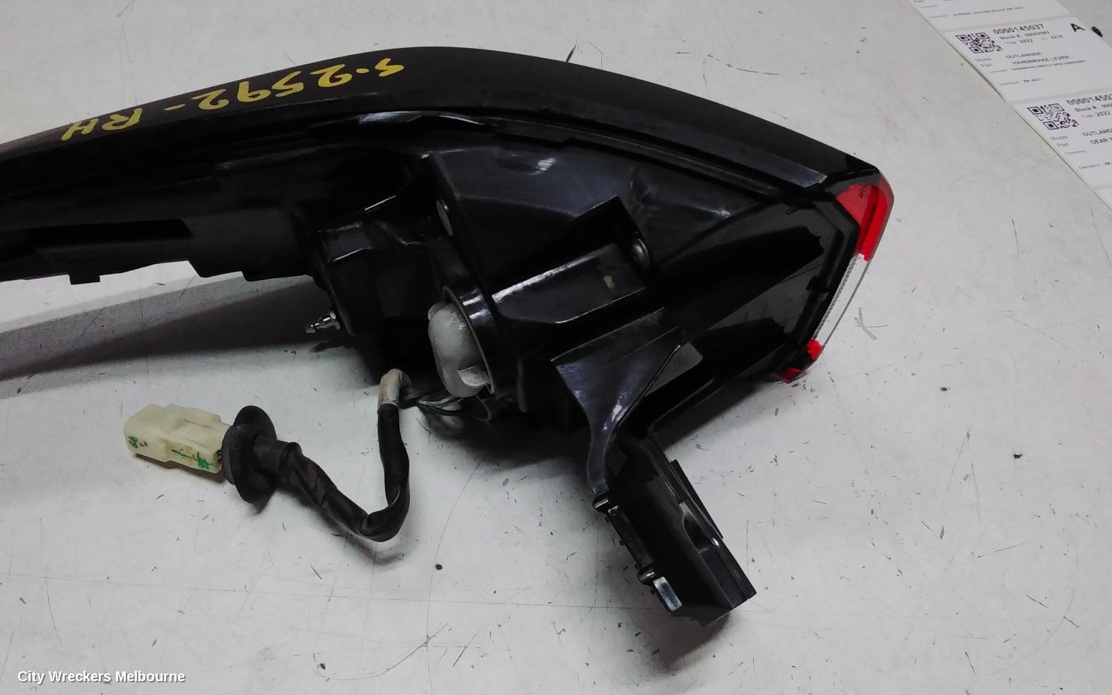 MITSUBISHI OUTLANDER RIGHT TAILLIGHT, ZM, IN BODY, W/ LED TYPE, 08/2021 - 04/2025