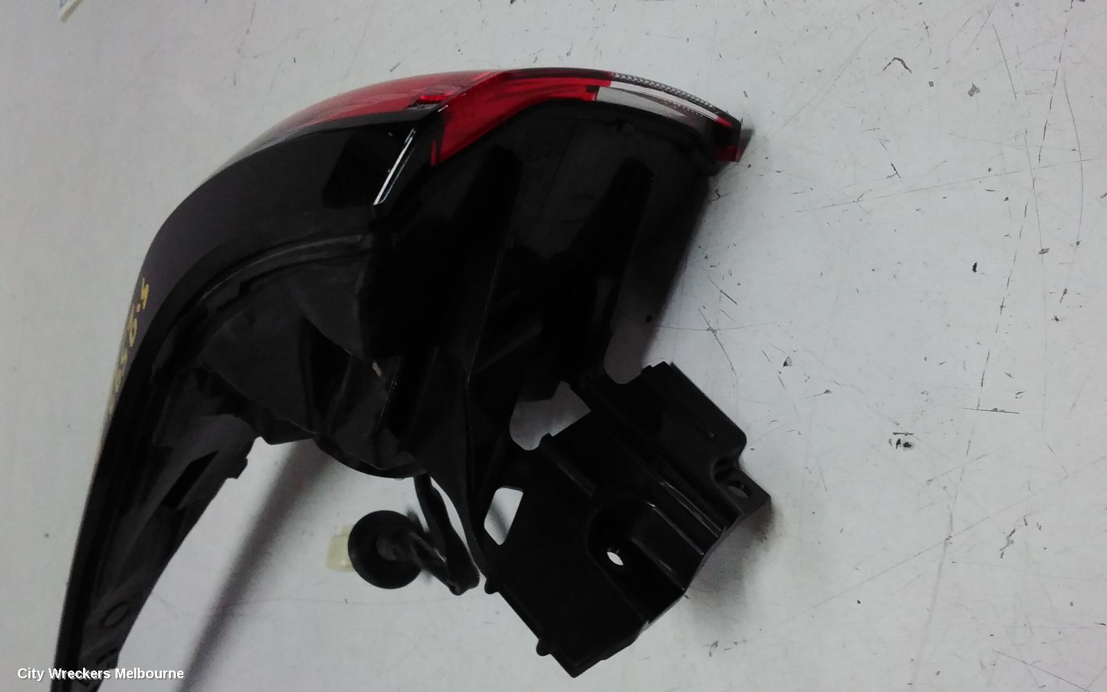MITSUBISHI OUTLANDER RIGHT TAILLIGHT, ZM, IN BODY, W/ LED TYPE, 08/2021 - 04/2025