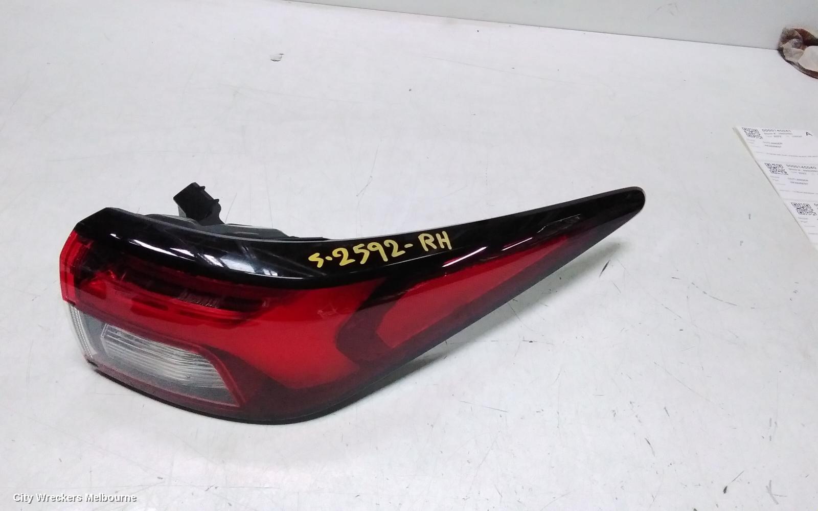 MITSUBISHI OUTLANDER RIGHT TAILLIGHT, ZM, IN BODY, W/ LED TYPE, 08/2021 - 04/2025