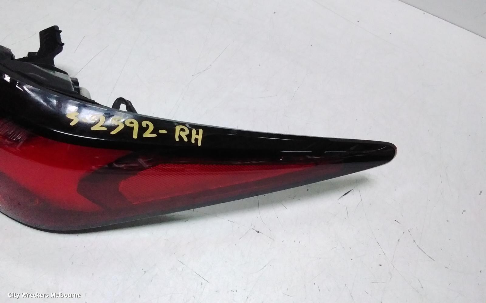 MITSUBISHI OUTLANDER RIGHT TAILLIGHT, ZM, IN BODY, W/ LED TYPE, 08/2021 - 04/2025