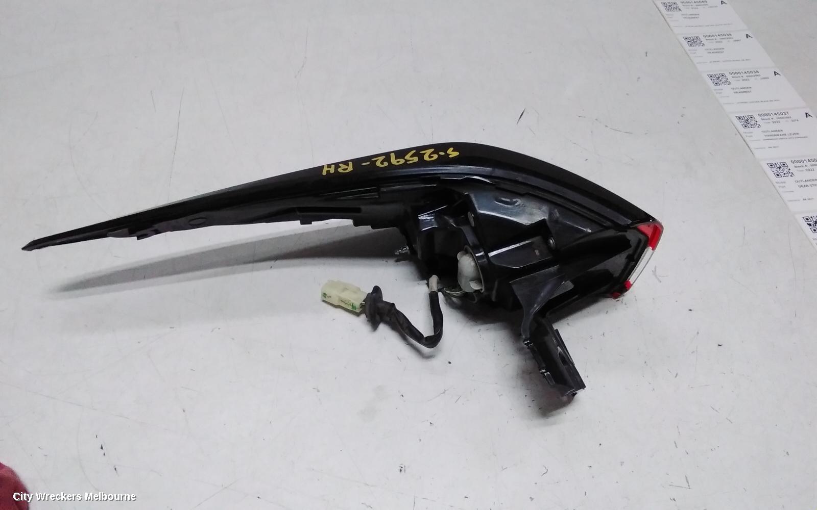 MITSUBISHI OUTLANDER RIGHT TAILLIGHT, ZM, IN BODY, W/ LED TYPE, 08/2021 - 04/2025