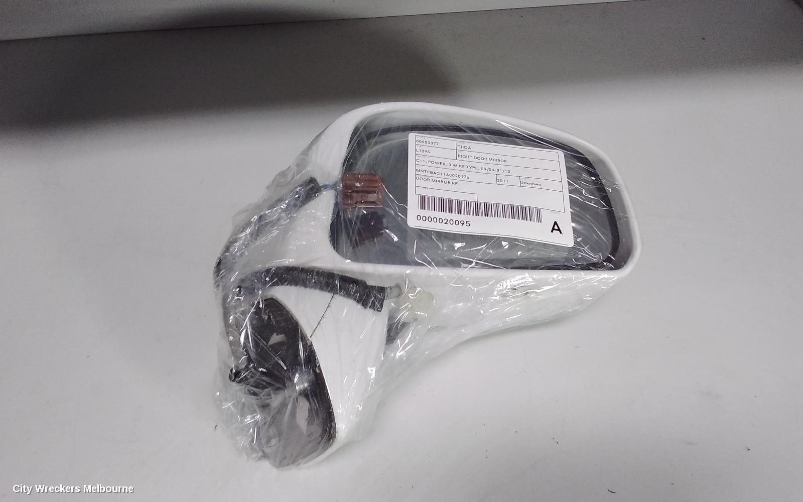 NISSAN TIIDA RIGHT DOOR MIRROR, C11, POWER, 3 WIRE TYPE, 09/2004 - 01/2013