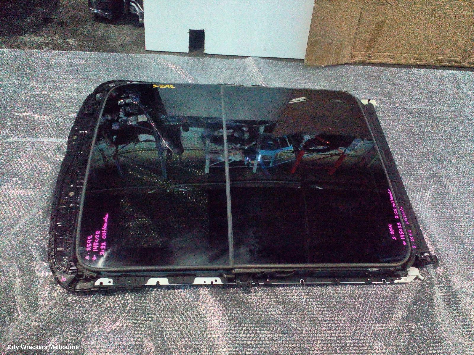MITSUBISHI OUTLANDER ROOF GLASS/SUNROOF/T, ZM, 08/2021 ONWARDS