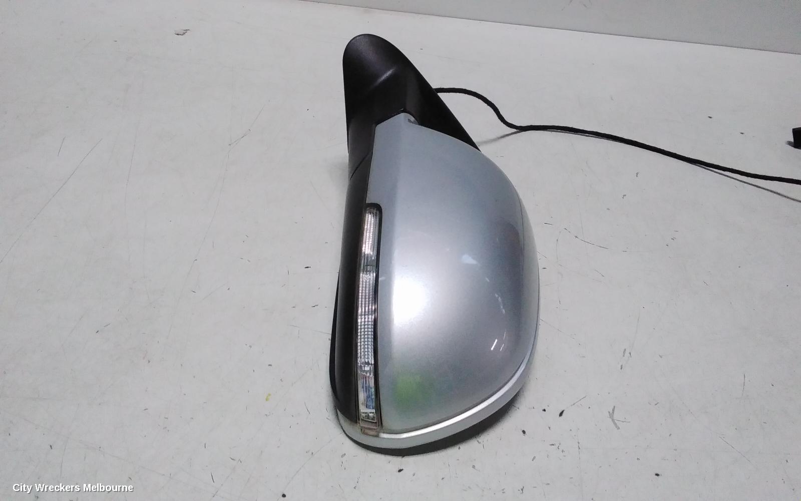 SKODA OCTAVIA LEFT DOOR MIRROR, 1Z, AMBIENTE/RS, MANUAL FOLD, NON SURROUND LIGHT TYPE (6XD), 02/2009 - 10/2013