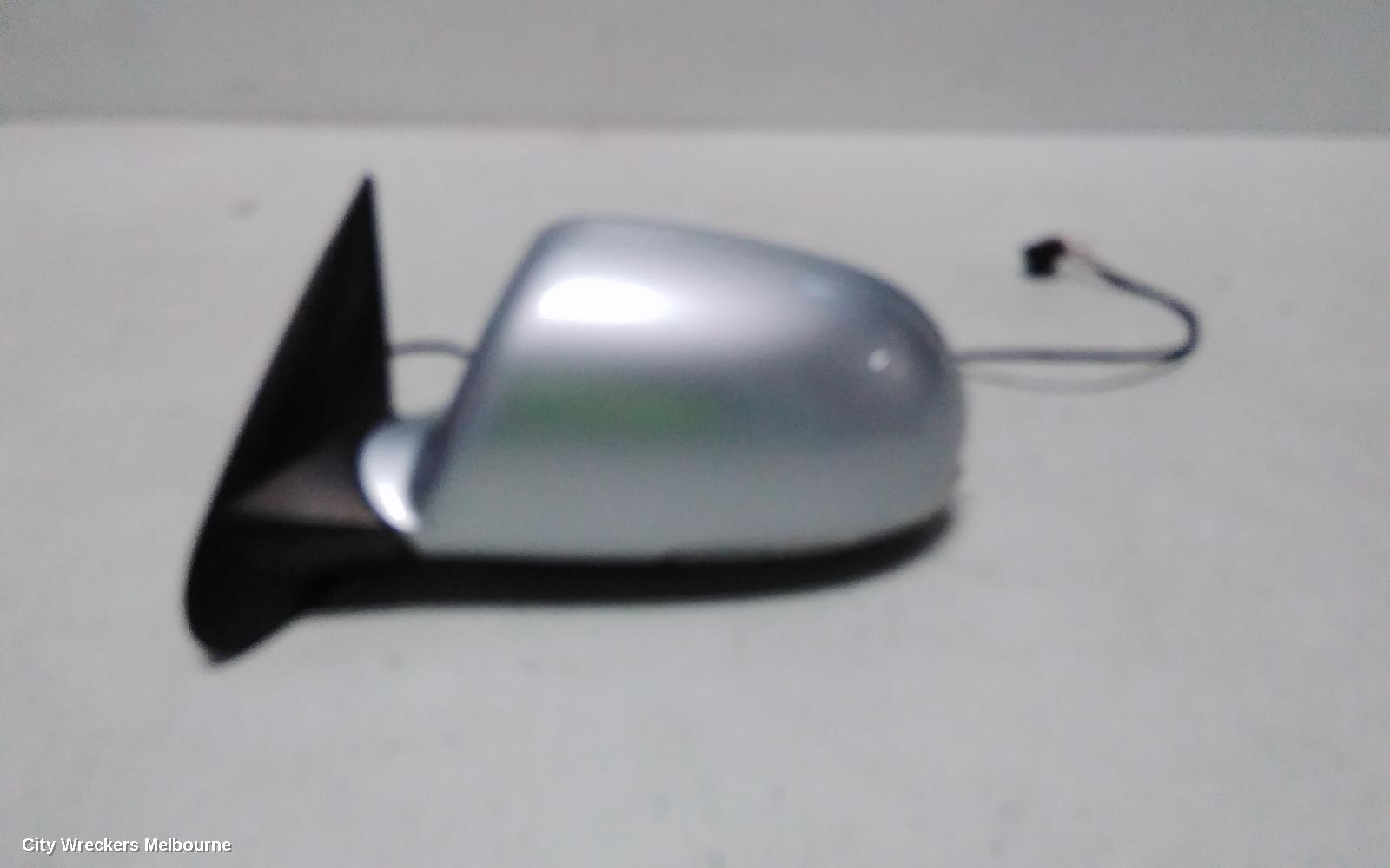 SKODA OCTAVIA LEFT DOOR MIRROR, 1Z, AMBIENTE/RS, MANUAL FOLD, NON SURROUND LIGHT TYPE (6XD), 02/2009 - 10/2013