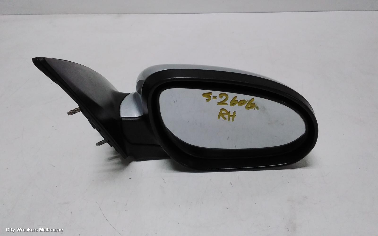HYUNDAI I30 RIGHT DOOR MIRROR, FD, COLOUR CODED, MANUAL FOLD, NON FLASHER TYPE, 09/2007 - 04/2012
