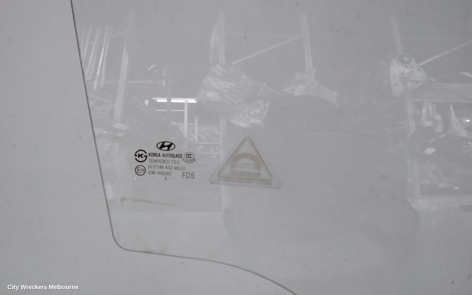 HYUNDAI I30 RIGHT FRONT DOOR WINDOW, FD, HATCH, 09/2007 - 04/2012