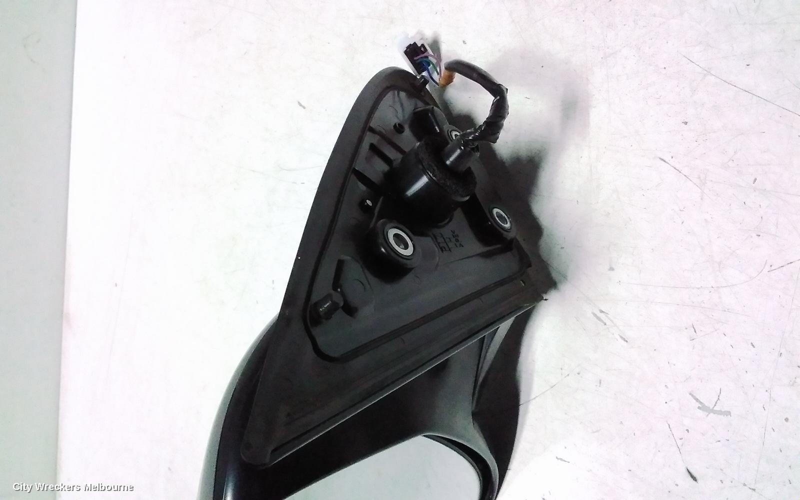 MITSUBISHI OUTLANDER LEFT DOOR MIRROR, ZJ, NON FLASHER TYPE (3 WIRE), 10/2012 - 03/2015