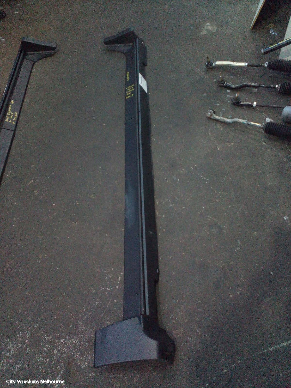 HOLDEN EQUINOX SIDE STEP/SKIRT, EQ, 09/2017 - 12/2020
