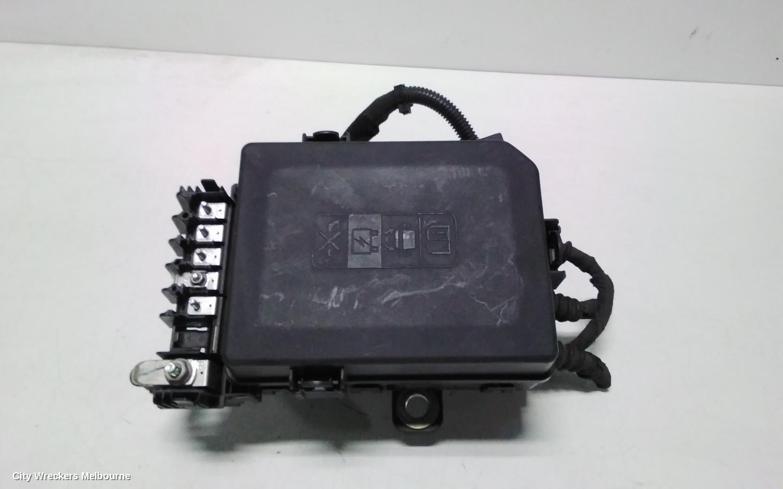 HOLDEN EQUINOX FUSE BOX, ENGINE BAY, EQ, 09/2017 - 12/2020