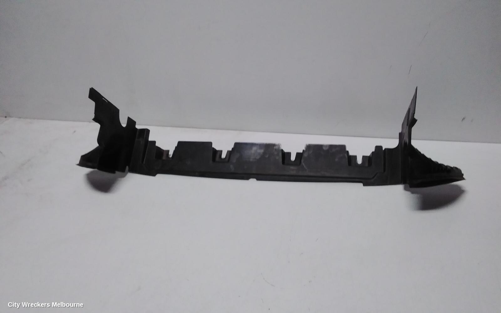 LAND ROVER DISCOVERY SPORT, L550, 01/2015 ONWARDS, RADIATOR AIR DIVERTER  GK72-8A095-A: 116034