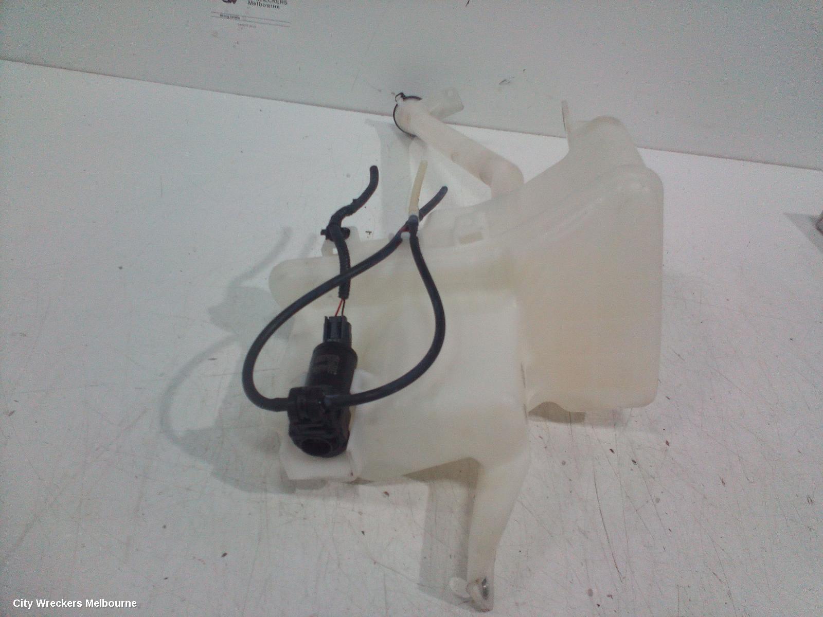 TOYOTA C-HR WASHER BOTTLE, GEN 1, 12/2016 - 09/2023