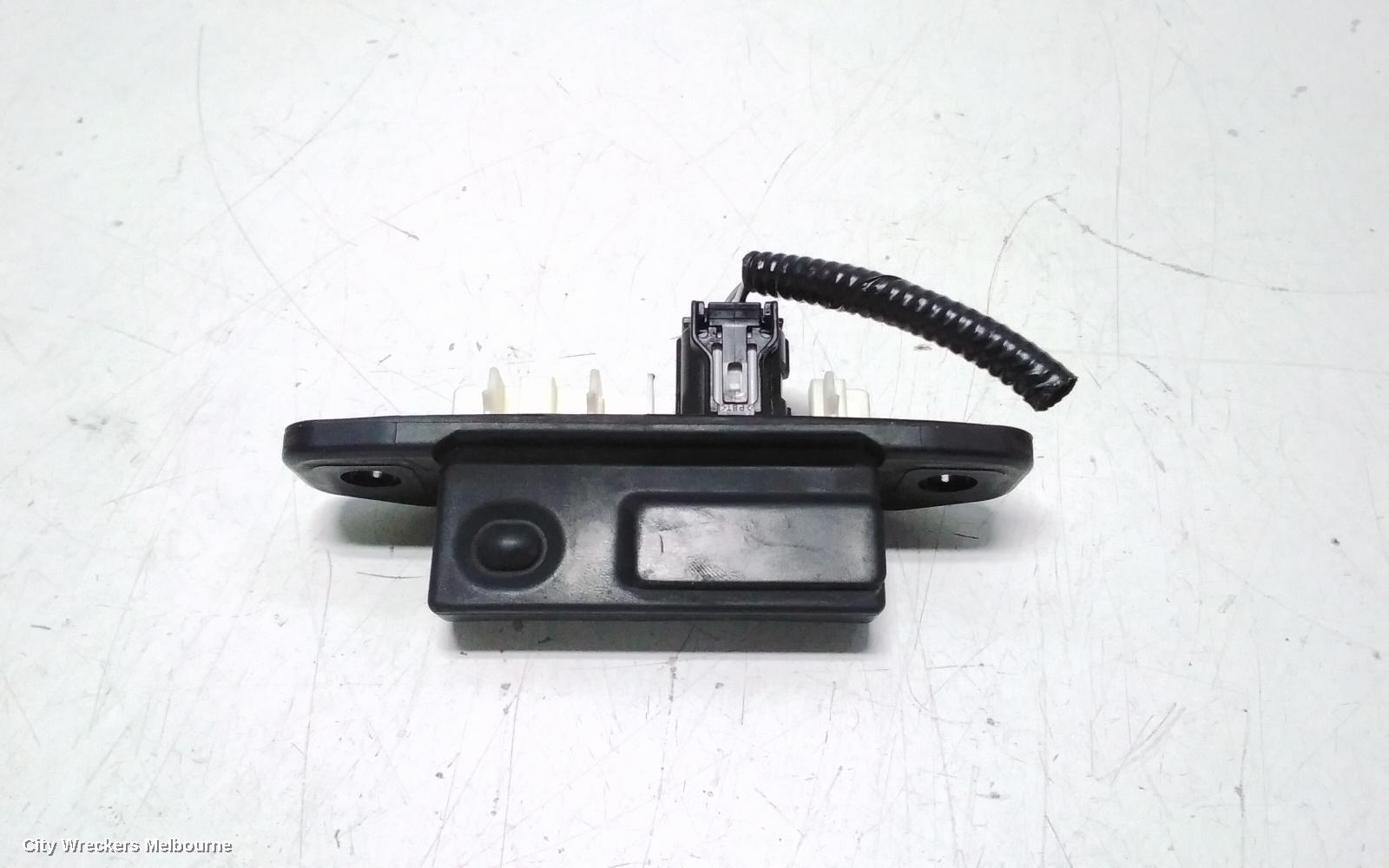 TOYOTA C-HR, GEN 1, 12/2016 - 09/2023, TAILGATE BUTTON: 116094