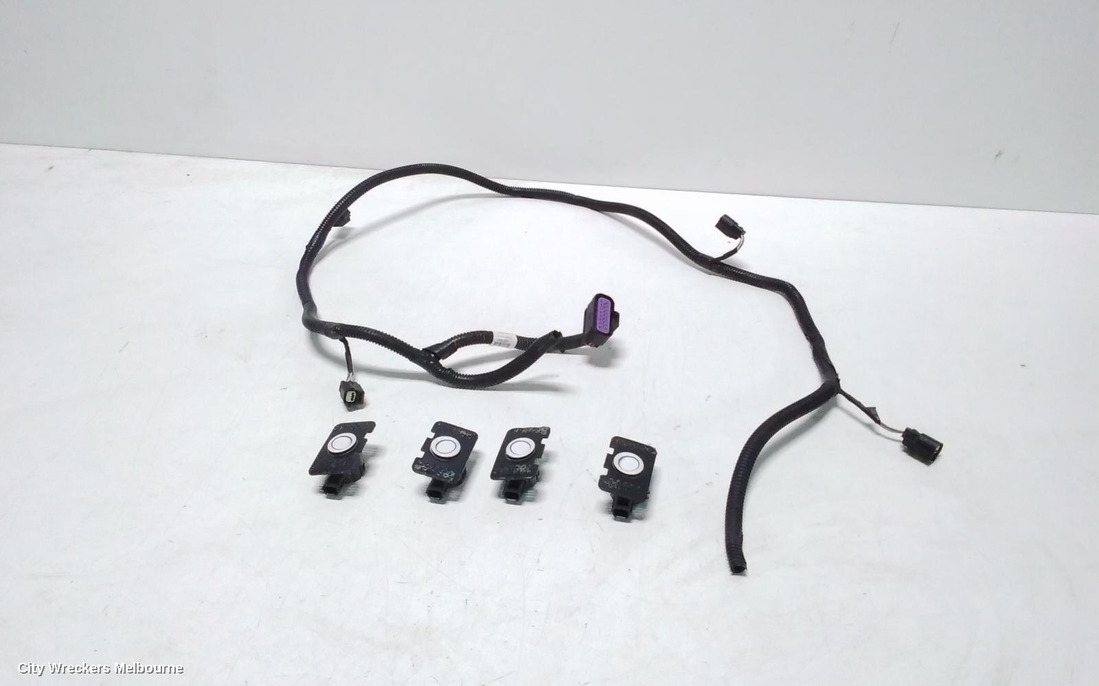 JEEP GRANDCHEROKEE, WK, 10/2010 - 02/2022, PARKING SENSORS  WITH LOOM: 116151