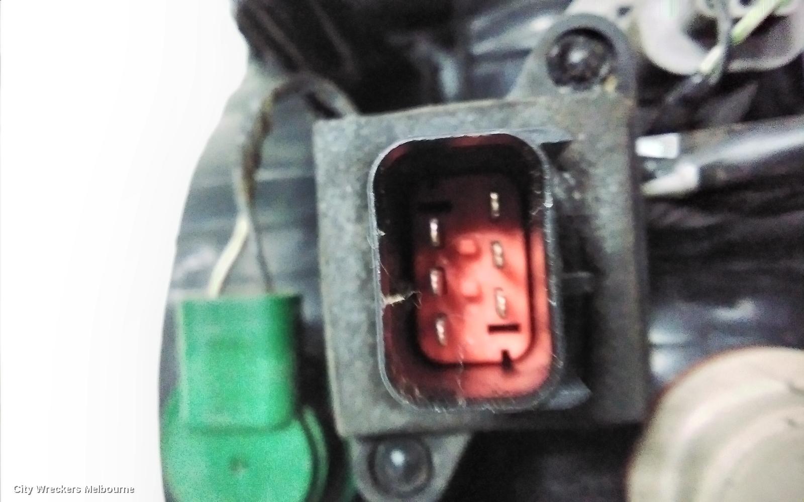 CHRYSLER 300C LEFT TAILLIGHT, IN BODY, SEDAN, 11/2005 - 02/2008