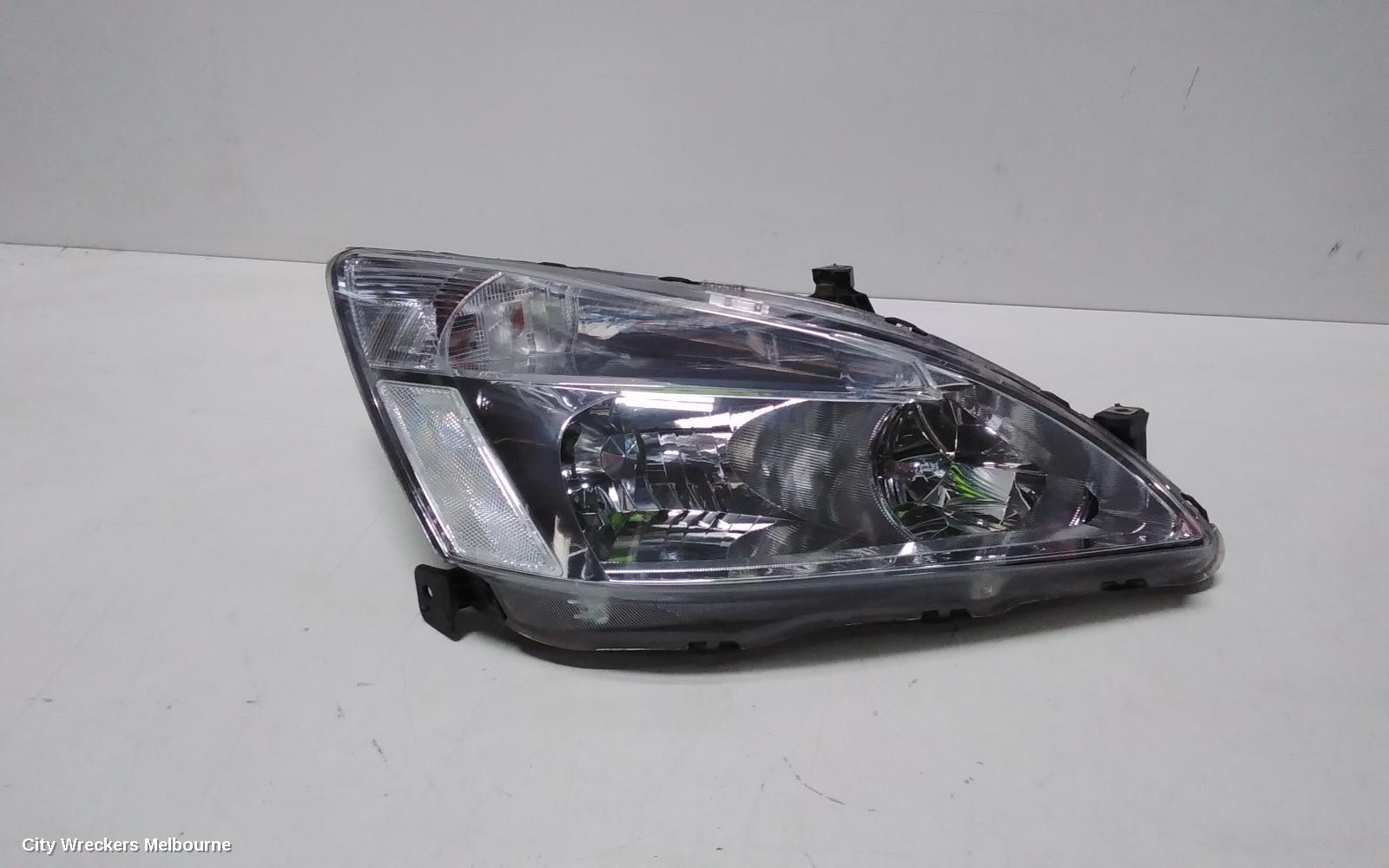 HONDA ACCORD RIGHT HEADLAMP, 7TH GEN, CM (VIN MRHCM), 09/2003 - 10/2007