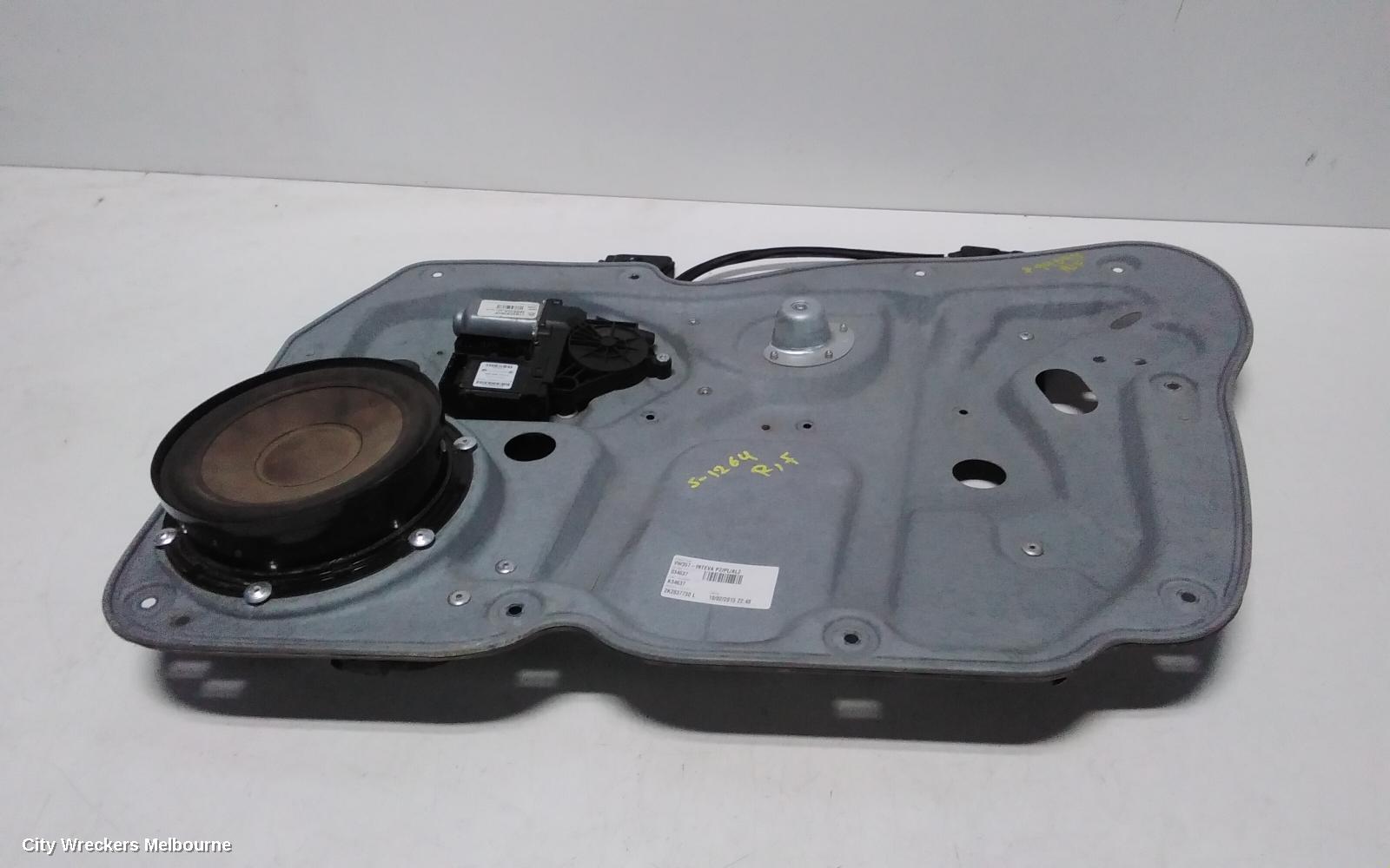 VOLKSWAGEN CADDY RIGHT FRONT WINDOW REG/MOTOR, 2K, POWER, 12/2004 - 06/2015