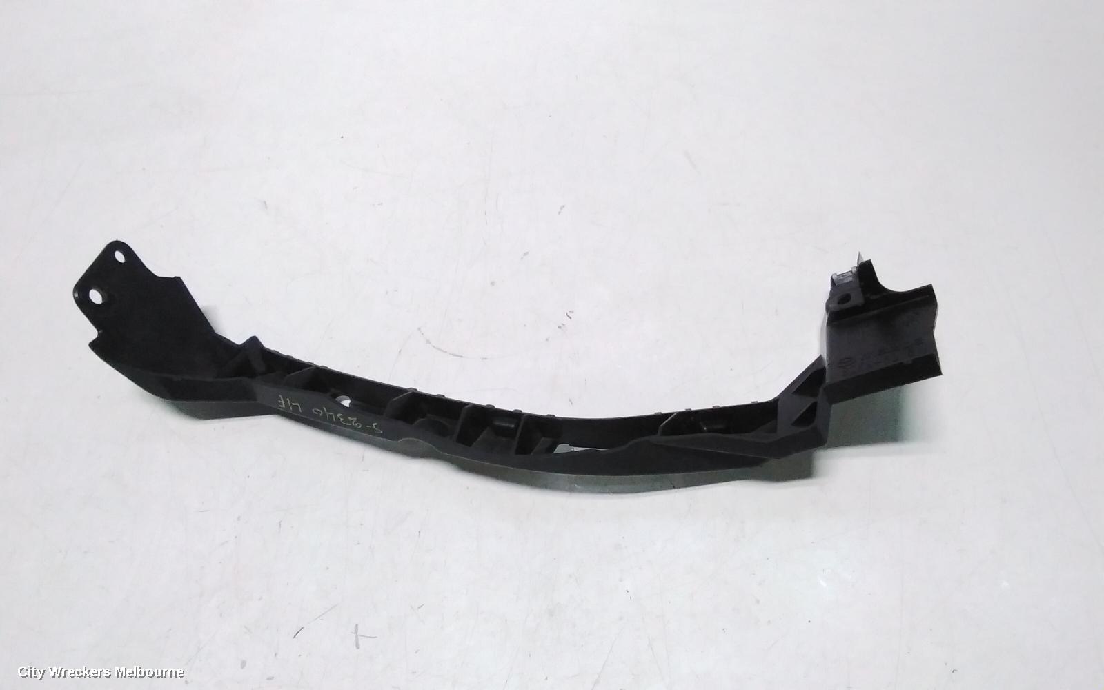 MAZDA 3, BP, 03/2019 ONWARDS, LHF HEADLIGHITE BRAKET: 116188