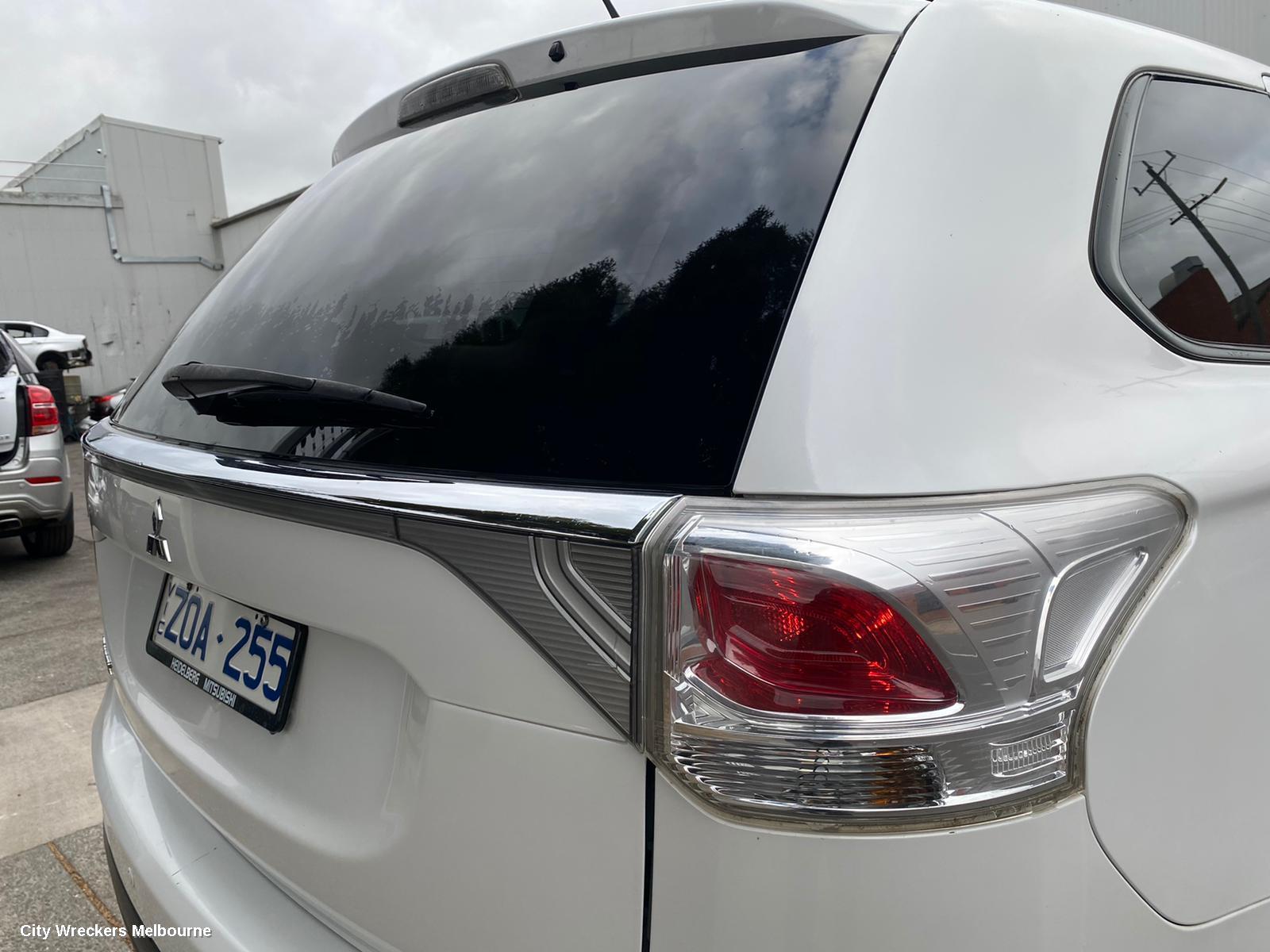MITSUBISHI OUTLANDER RIGHT REAR DOOR, ZJ, 10/2012 - 03/2015