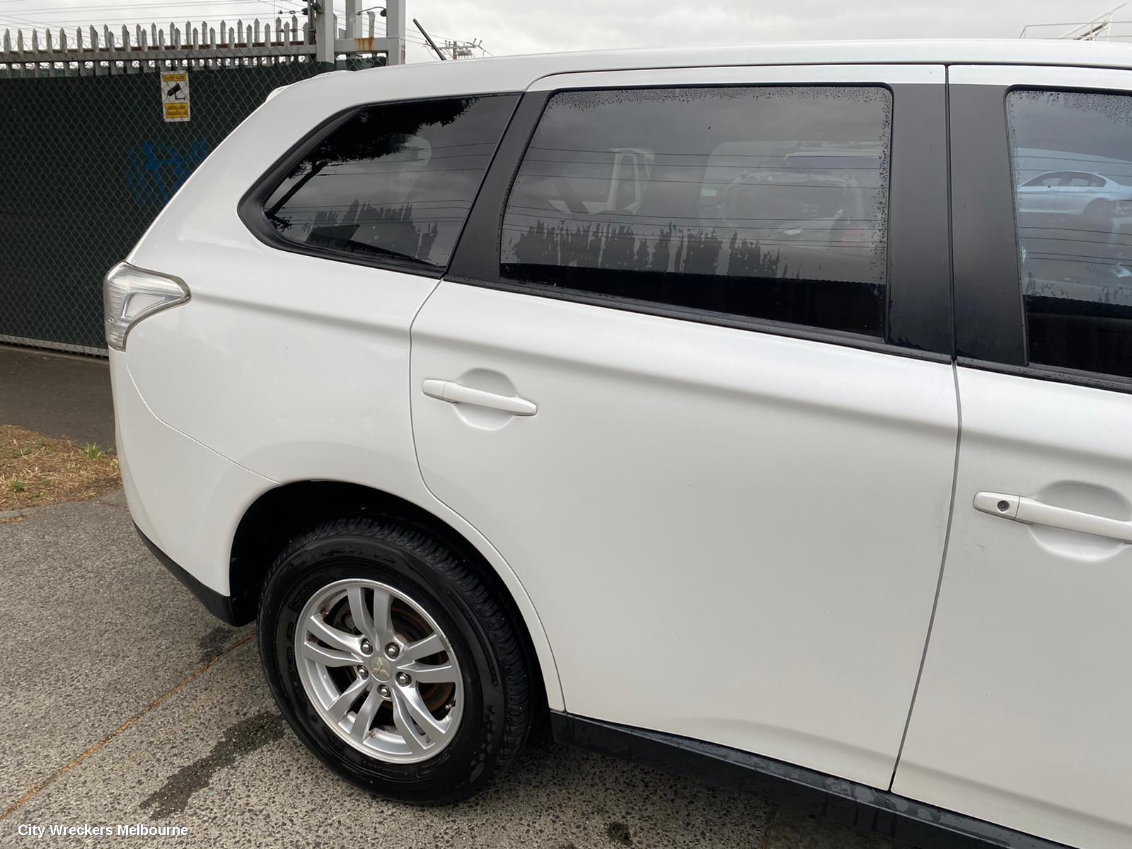 MITSUBISHI OUTLANDER RIGHT REAR DOOR, ZJ, 10/2012 - 03/2015