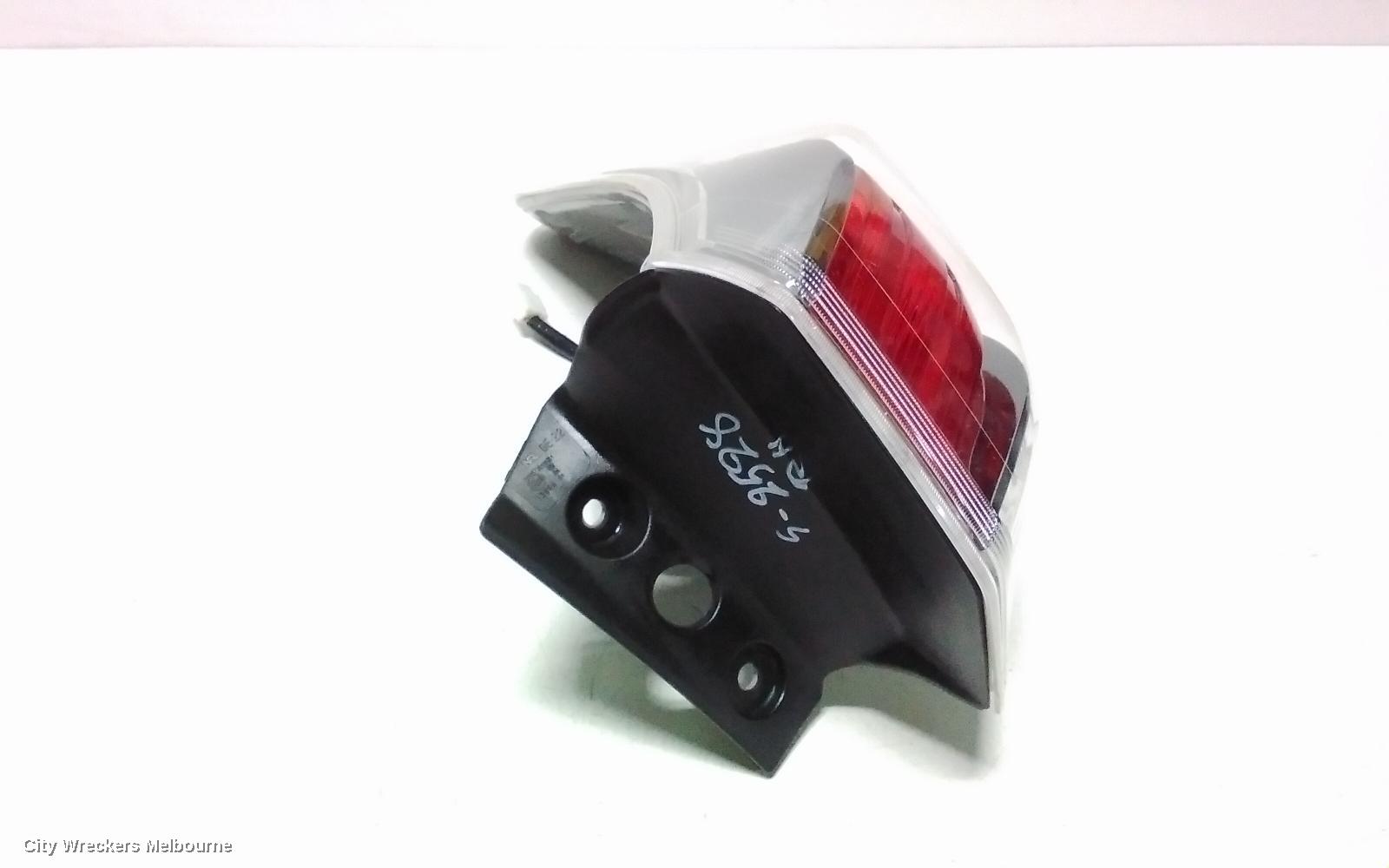 TOYOTA KLUGER RIGHT TAILLIGHT, GSU50/GSU55, 12/2013 - 02/2021