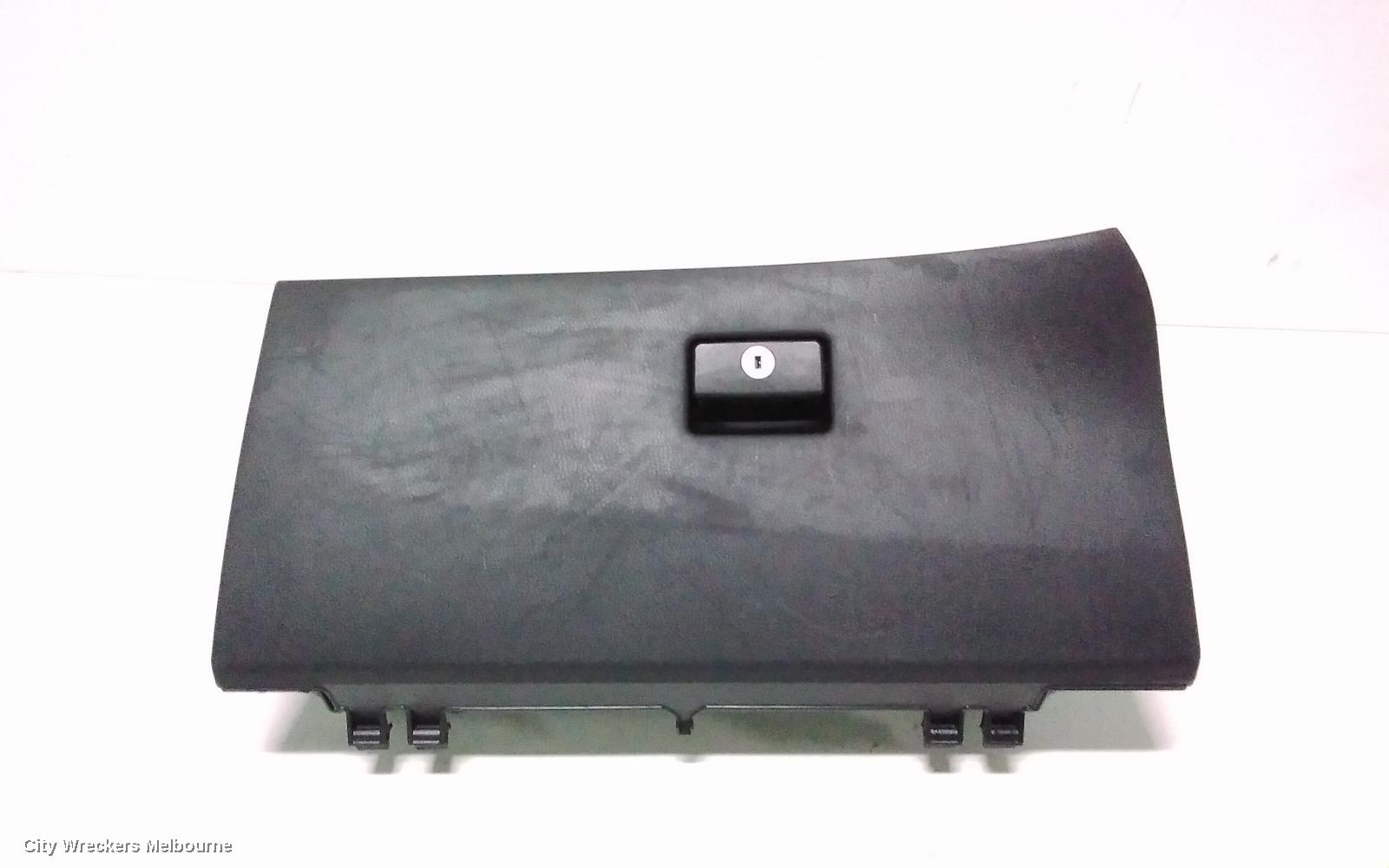 TOYOTA KLUGER GLOVE BOX, XU50 SERIES, 03/2014 - 02/2021