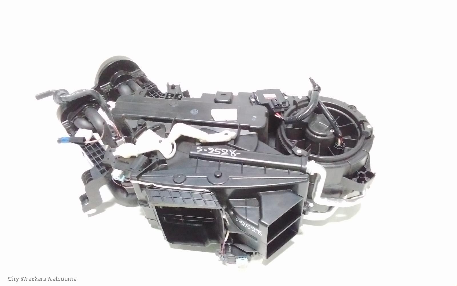 TOYOTA KLUGER HEATER FAN MOTOR, GSU50/GSU55, REAR, 12/2013 - 02/2021