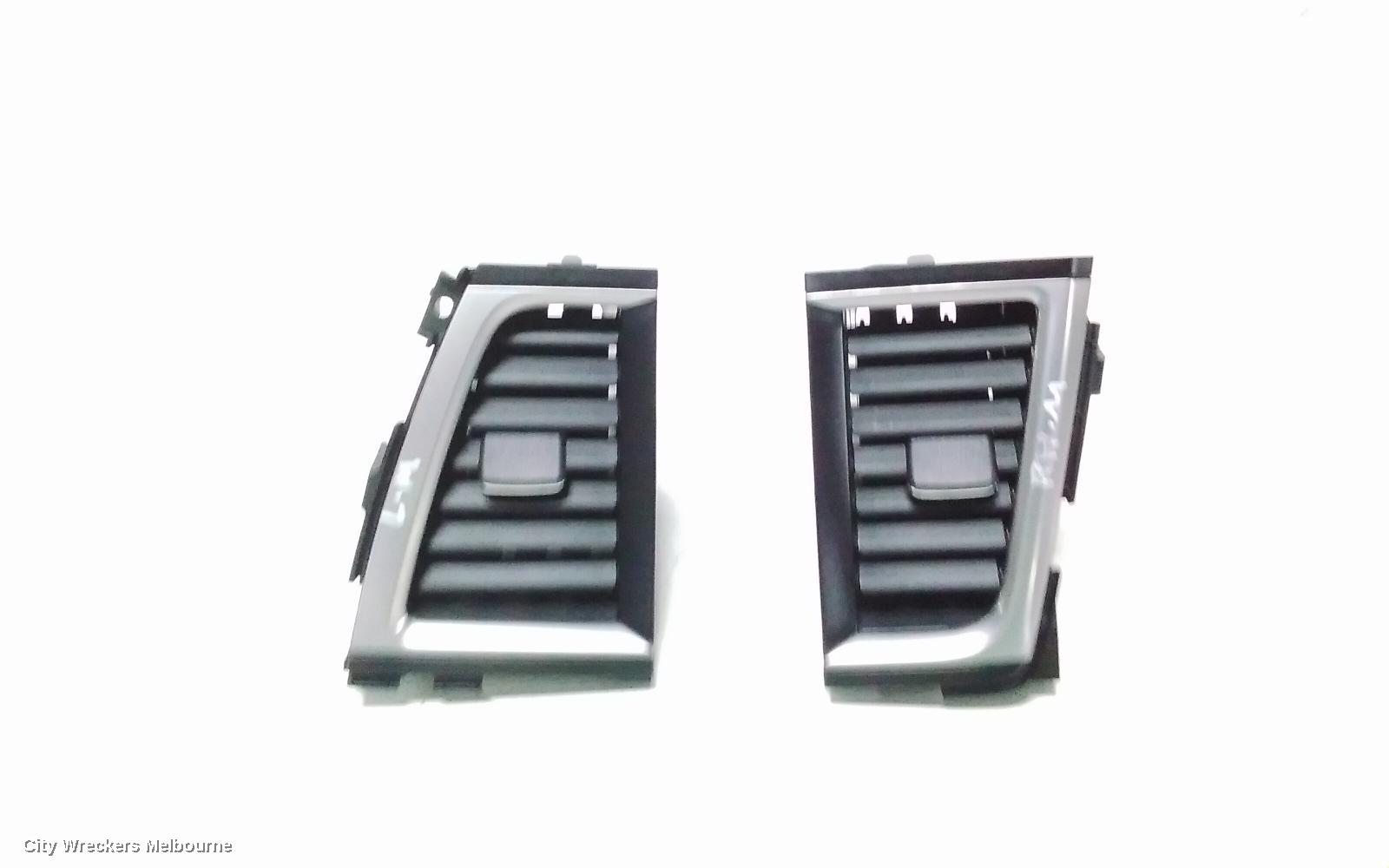 TOYOTA KLUGER, XU50 SERIES, 03/2014 - 02/2021, CENTRE AIRVENT: 116305