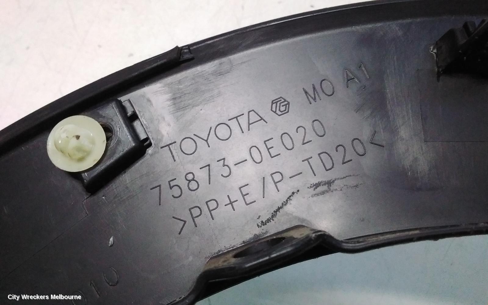 TOYOTA KLUGER WHEEL ARCH FLARE, RH REAR, DOOR ARCH MOULD, GSU50-GSU55, 12/2013 - 02/2021