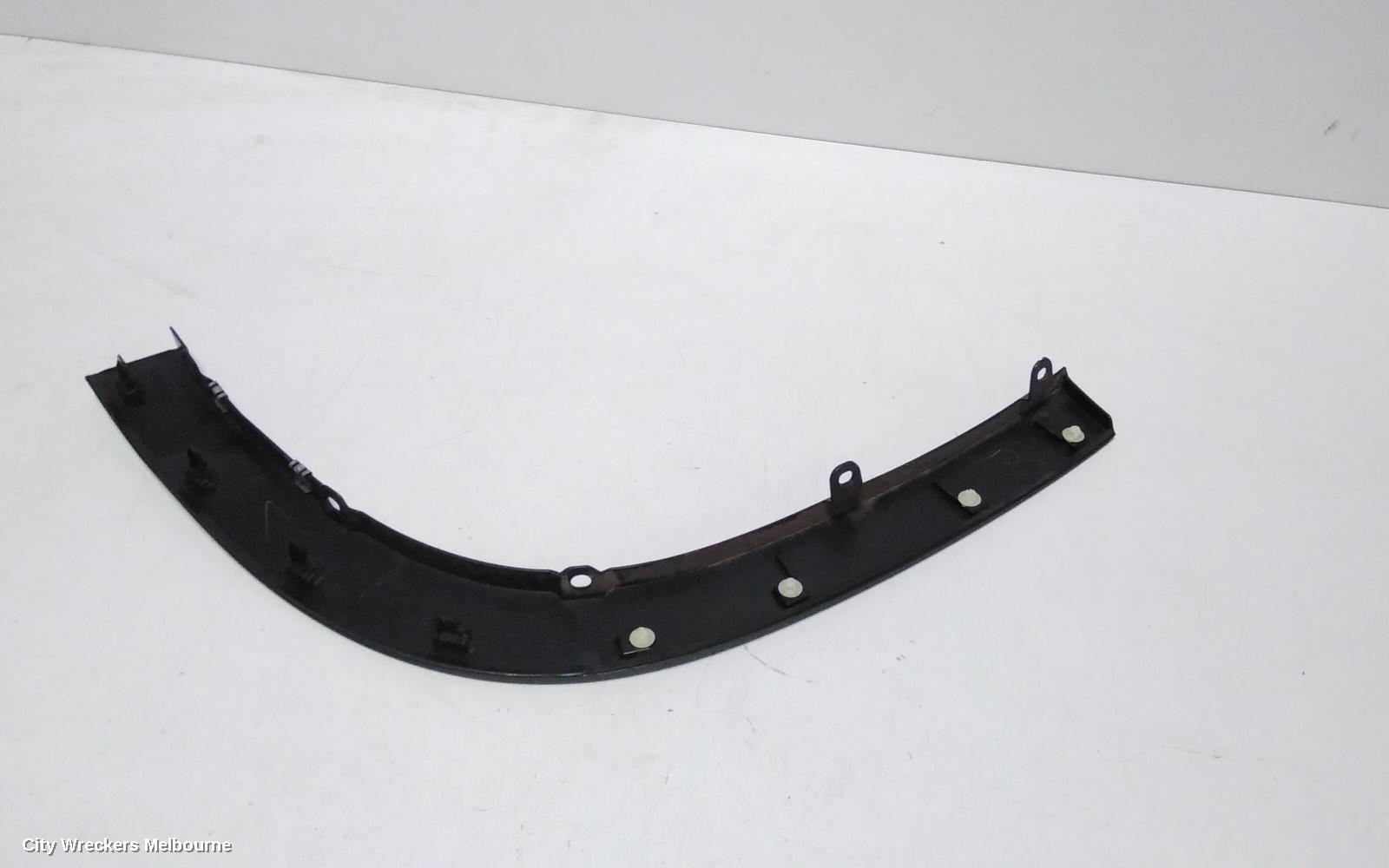 TOYOTA KLUGER WHEEL ARCH FLARE, RH REAR, DOOR ARCH MOULD, GSU50-GSU55, 12/2013 - 02/2021