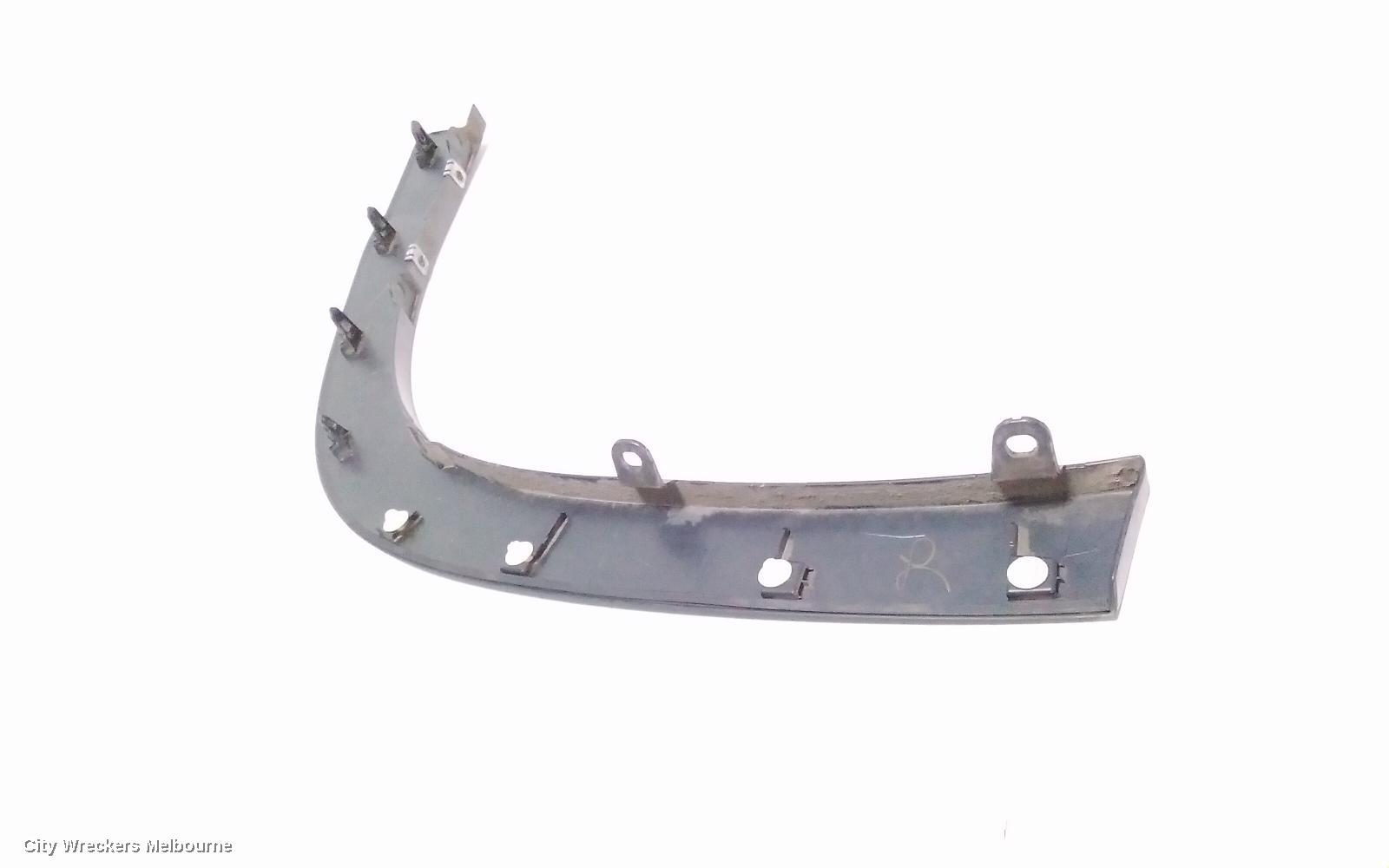 TOYOTA KLUGER WHEEL ARCH FLARE, RH REAR, DOOR ARCH MOULD, GSU50-GSU55, 12/2013 - 02/2021