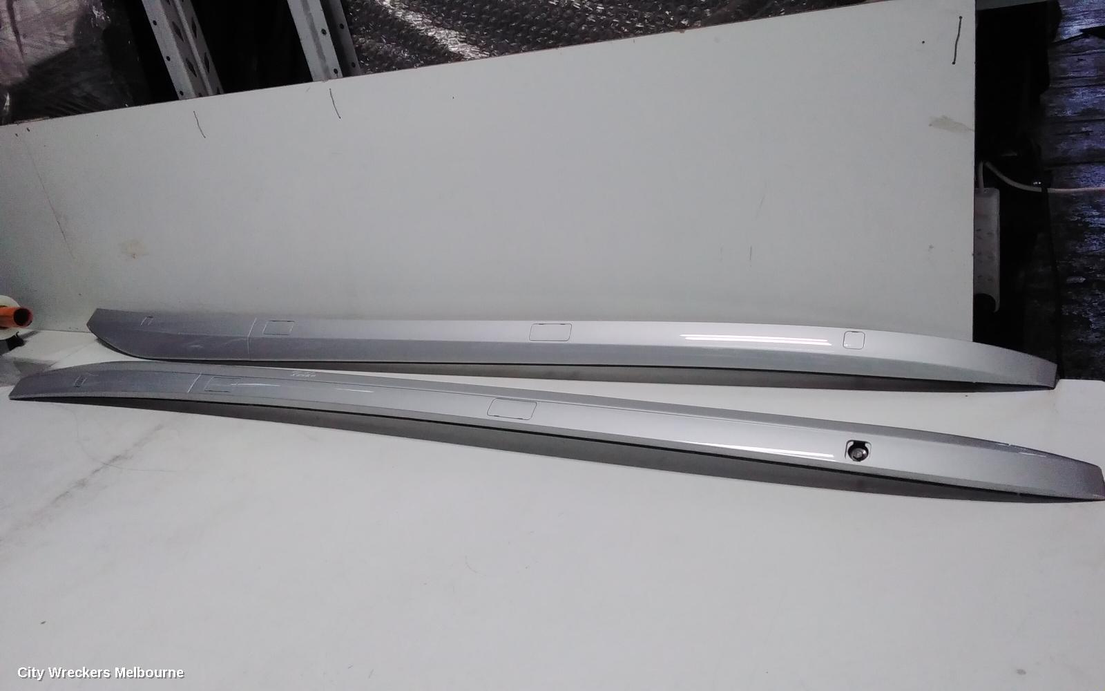TOYOTA KLUGER ROOF RAIL