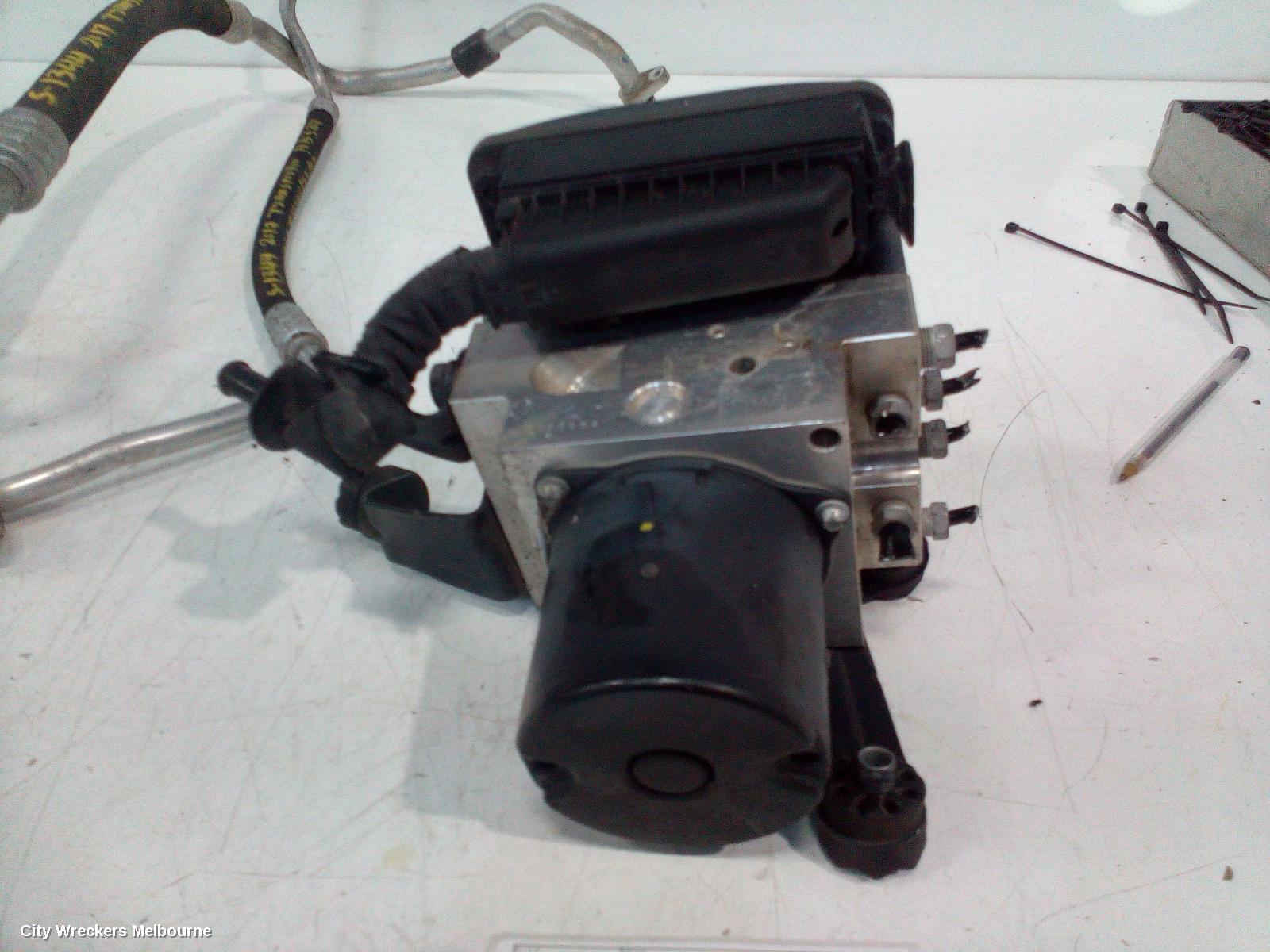 BMW 5 SERIES ABS PUMP/MODULATOR, E60, ON MODULE P/N 34526781970, ON PUMP P/N 34516781968, 10/2003 - 04/2010