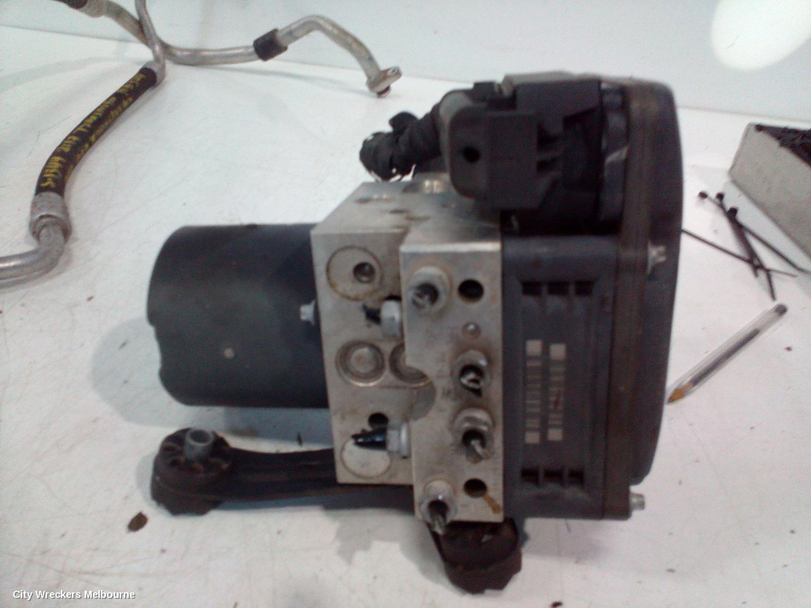BMW 5 SERIES ABS PUMP/MODULATOR, E60, ON MODULE P/N 34526781970, ON PUMP P/N 34516781968, 10/2003 - 04/2010