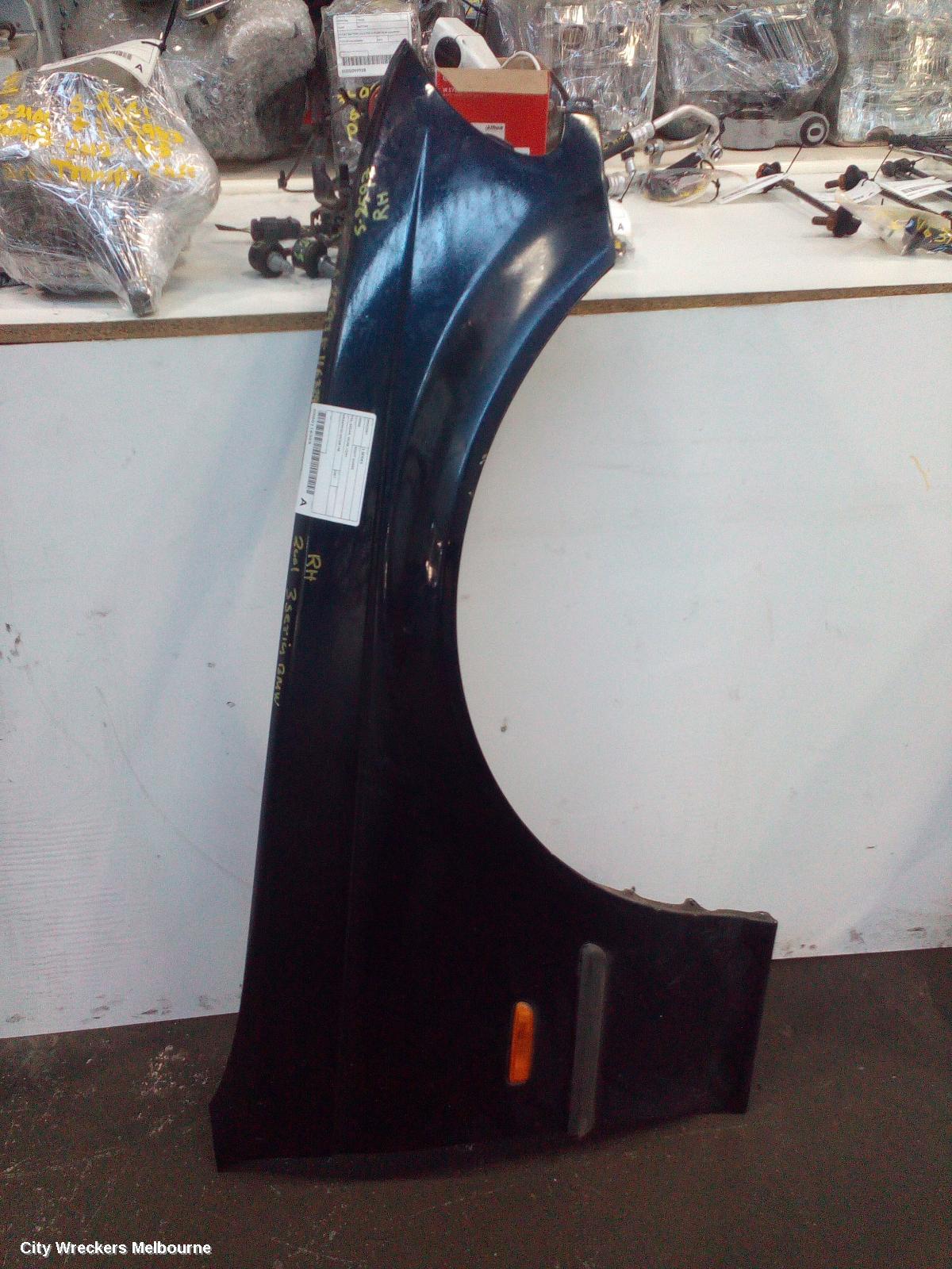 BMW 3 SERIES RIGHT GUARD, E46, SEDAN, 09/1998 - 10/2001