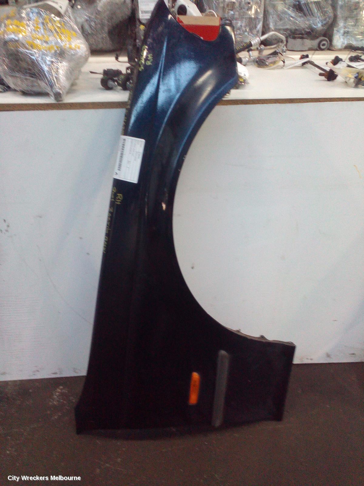 BMW 3 SERIES RIGHT GUARD, E46, SEDAN, 09/1998 - 10/2001
