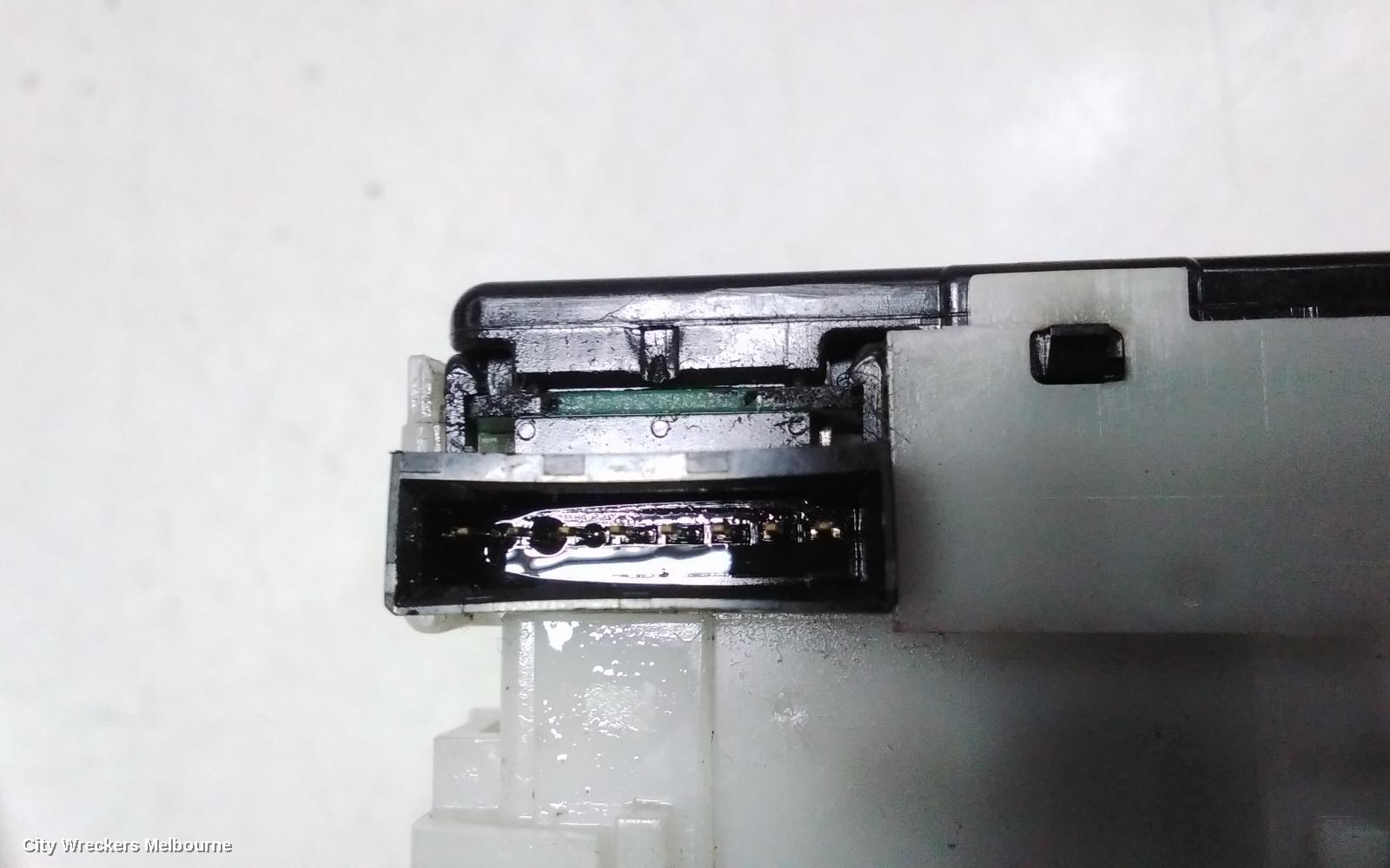 NISSAN NAVARA COMBINATION SWITCH, D40, FLASHER SWITCH, NON DRIVING LAMP TYPE, 09/2005 - 08/2015